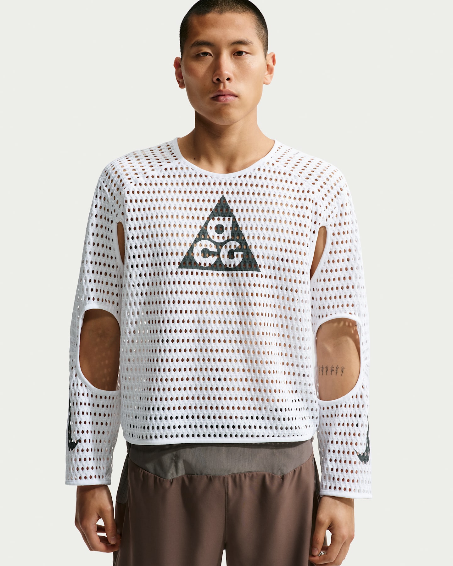 Мужской топ Nike ACG Radical AirFlow NXT Dri-FIT Long-Sleeve Trail Running Top, цвет: Белый / Антрацитовый — фото 8