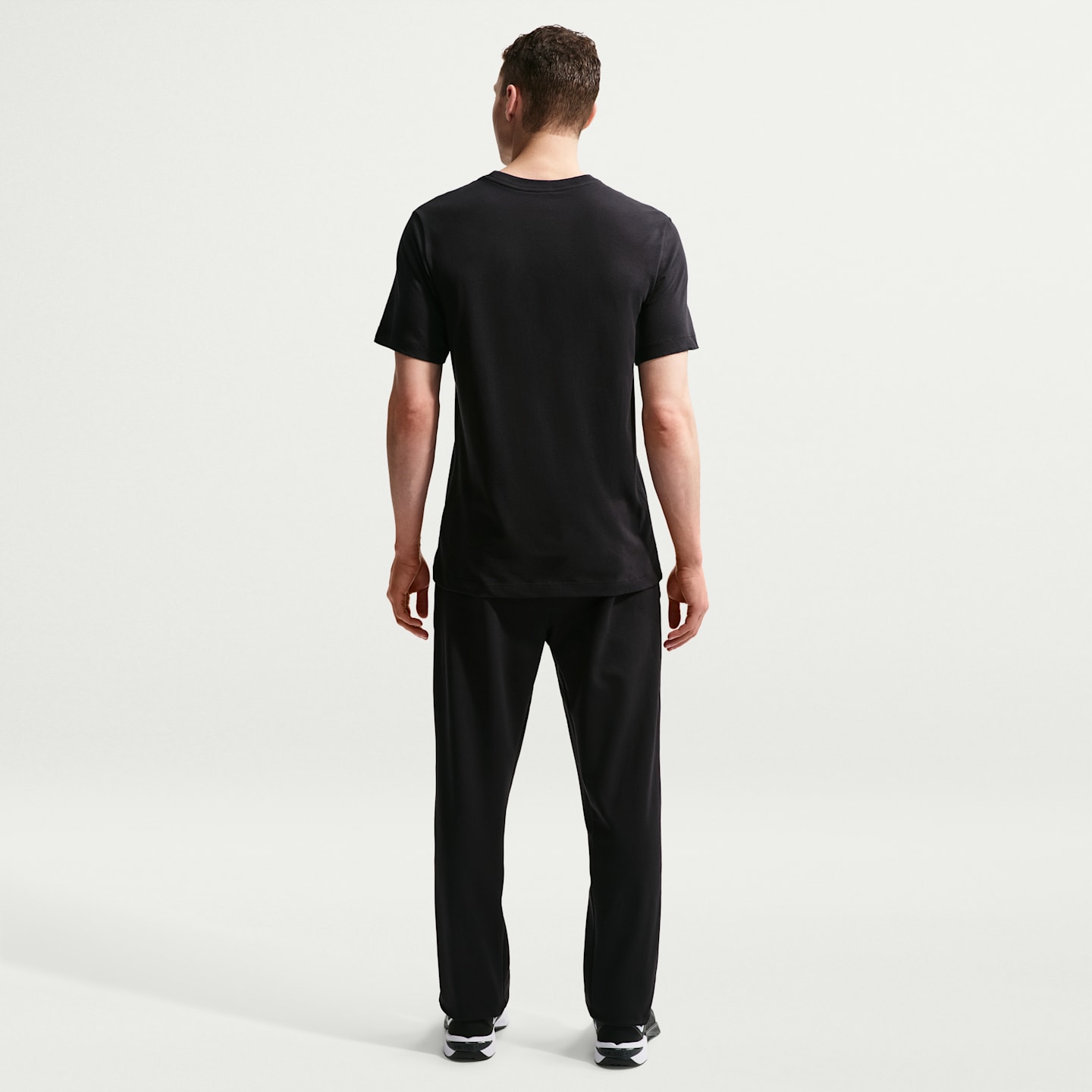 Мужские брюки Nike Therma Therma-FIT для фитнеса с открытым низом, цвет: Чёрный / Белый — фото 5