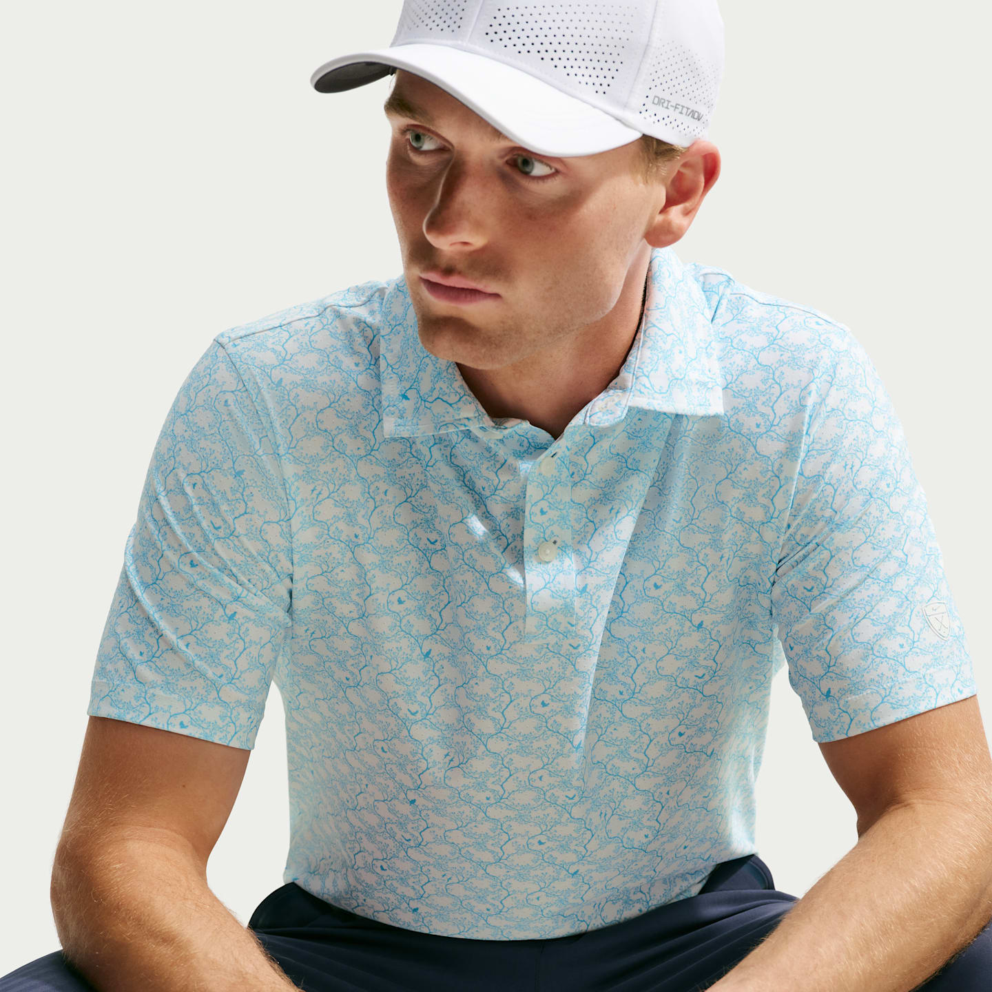Мужское поло Nike Tailored Performance Microprint Golf Polo, цвет: Синий / Снежный белый — фото 3