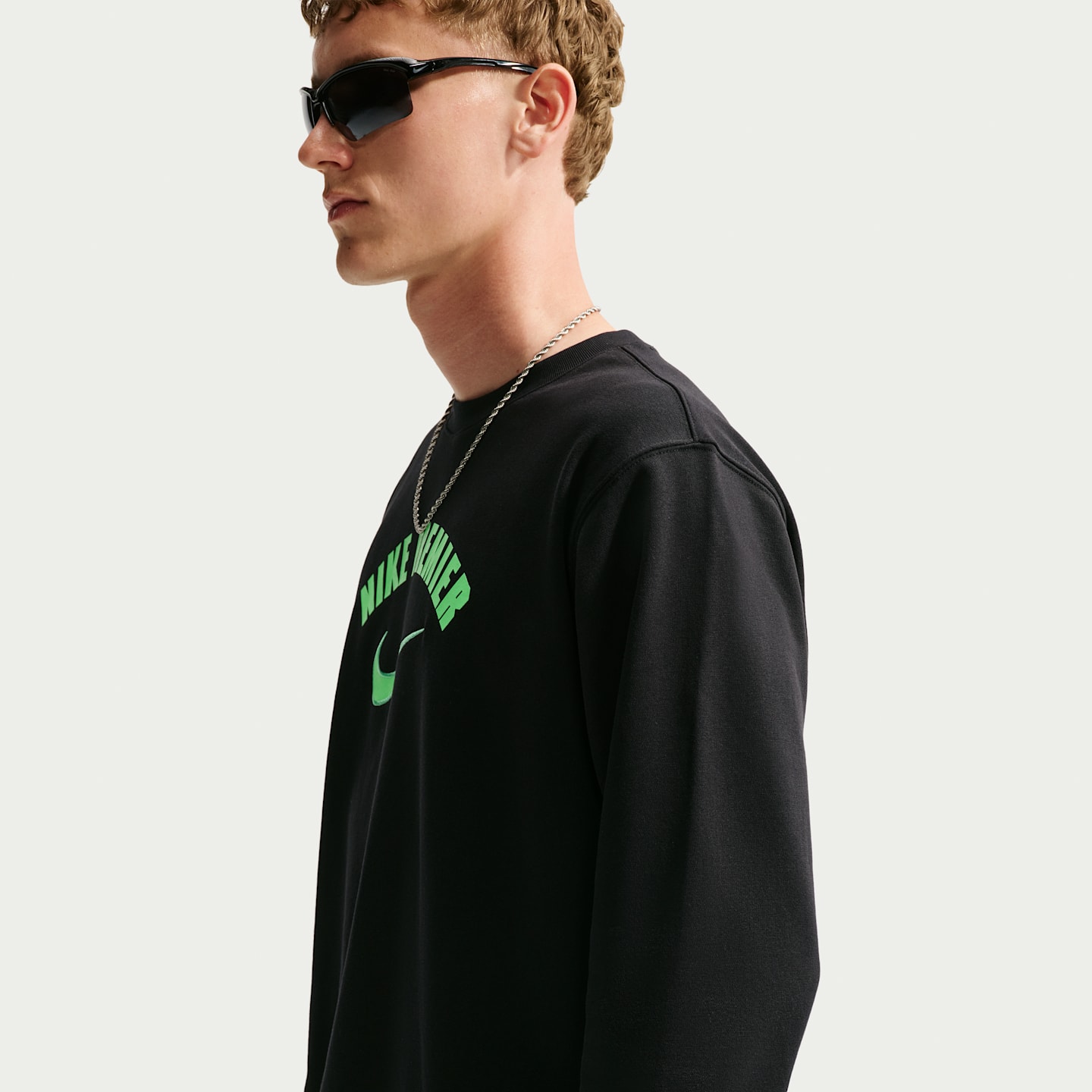 Мужской футбольный флисовый свитшот Nike Premier Dri-FIT, цвет: Чёрный / Зелёный — фото 2