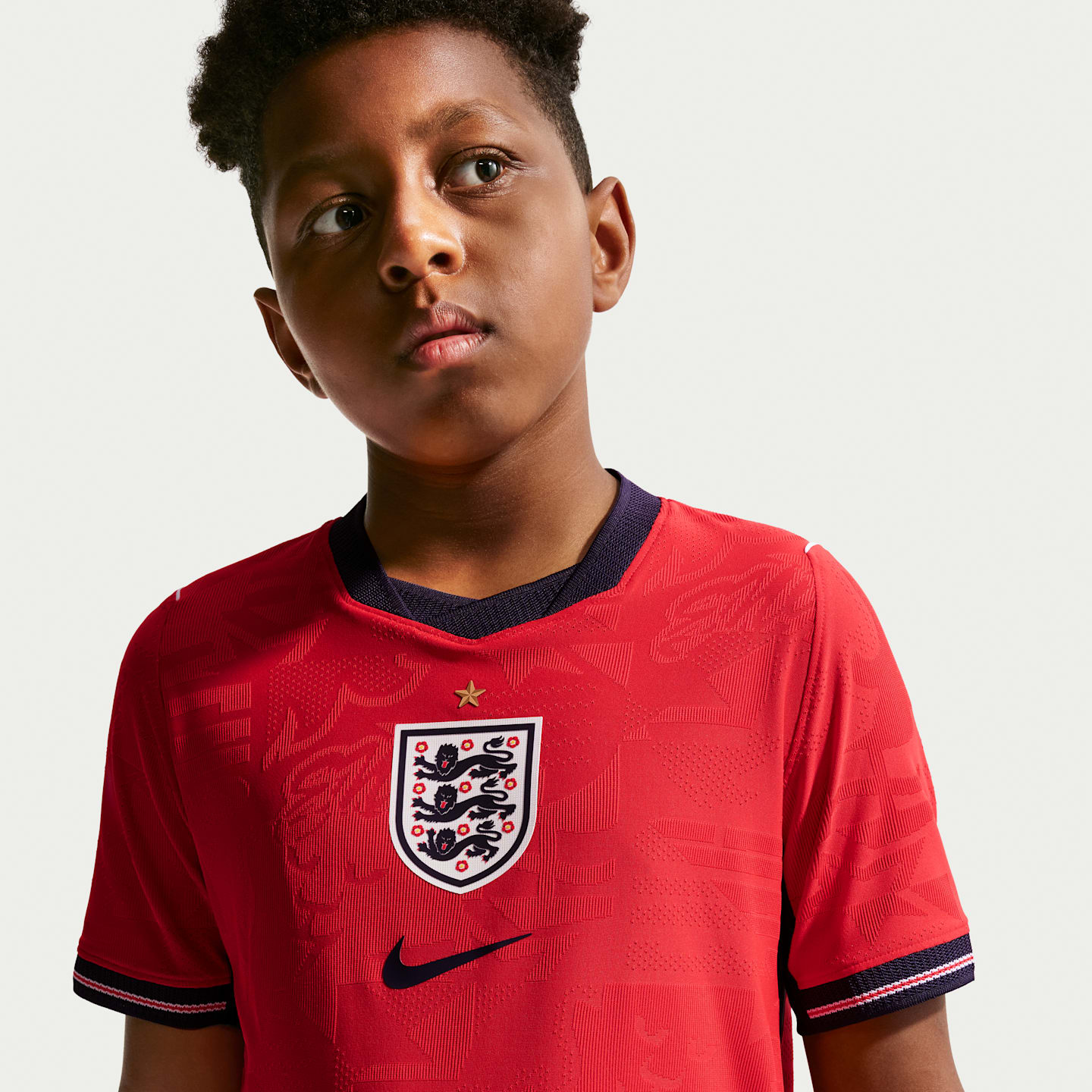 Детский топ Nike England National Team 2026 Match Away Aero-FIT Soccer Jersey, цвет: Красный / Обсидиановый — фото 3