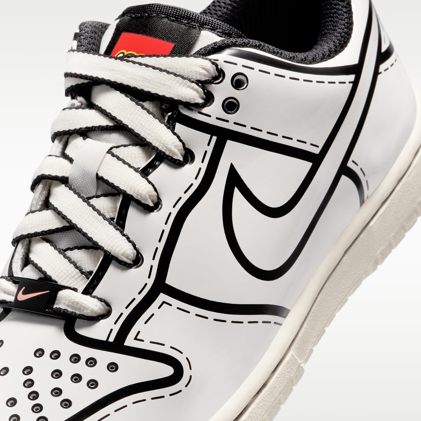 Детские кроссовки Nike Dunk Low x LEGO® Collection Little Kids' Shoes, цвет: Молочный / Чёрный — фото 7