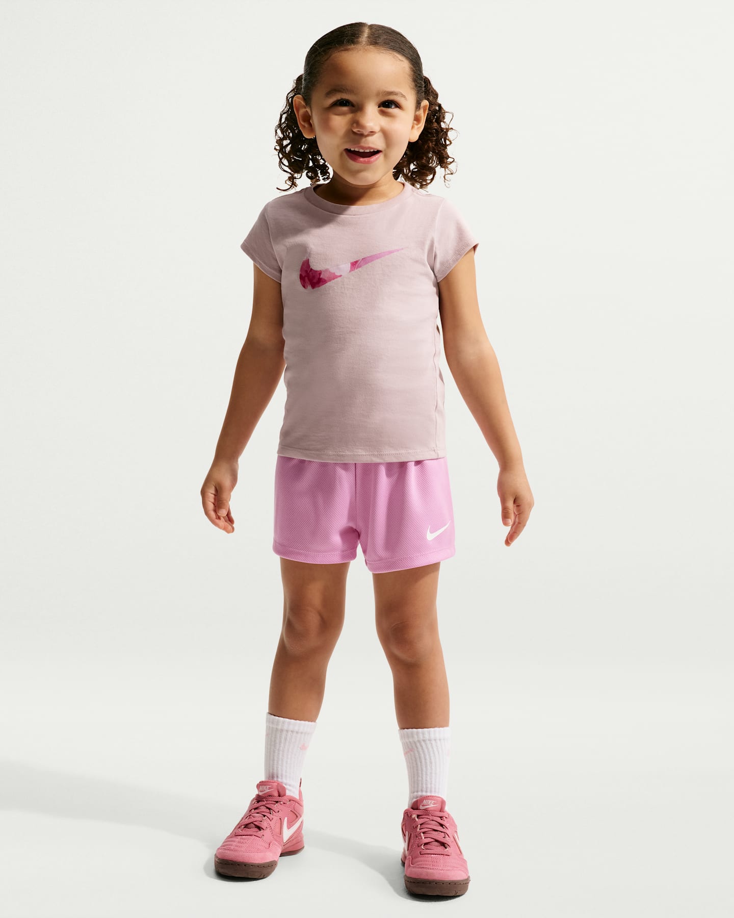 Детские шорты Nike Move With Nature Toddler 2-Piece Mesh Shorts Set, цвет: Светлый пурпурный — фото 8