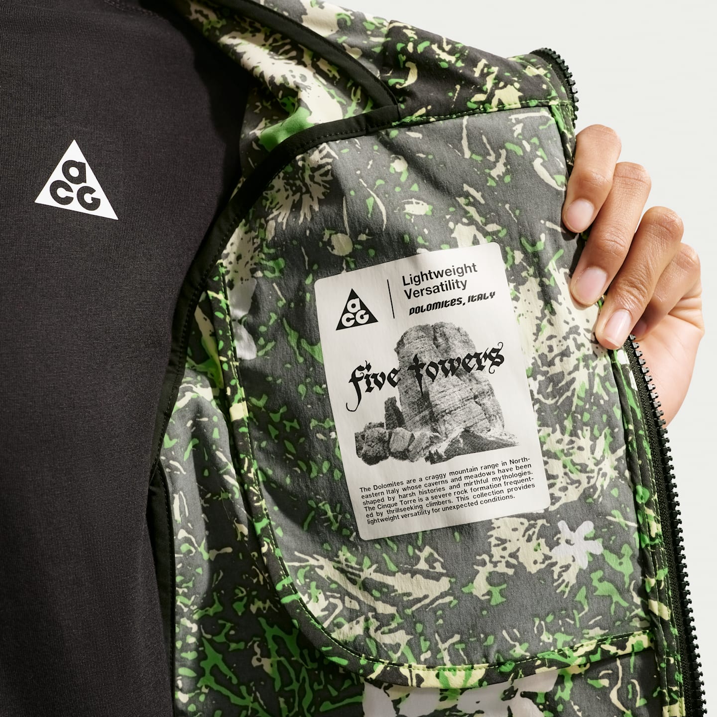 Женская куртка Nike ACG Five Towers UV Protection, цвет: Чёрный еловый / Лаймовый — фото 7
