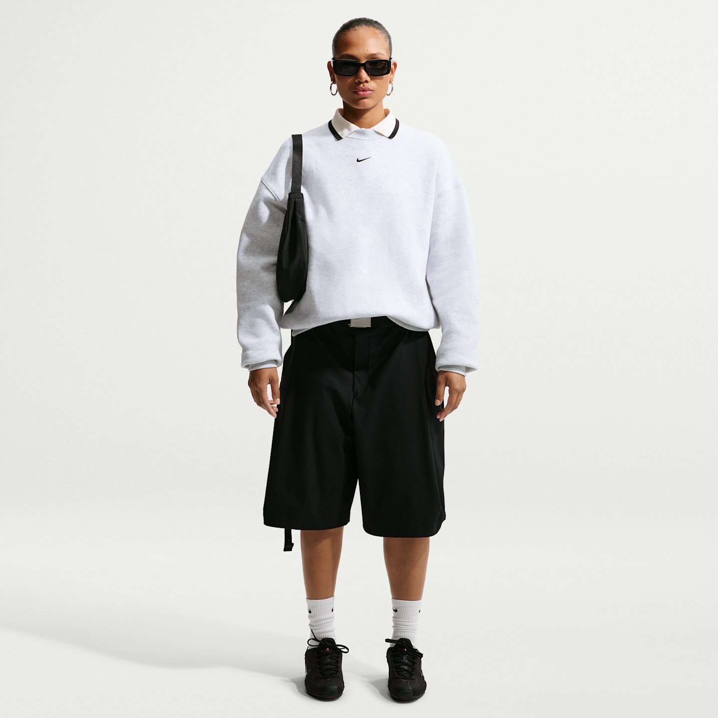 Женский свитшот Nike Studio Fleece Medium Weight оверсайз, большие размеры, цвет: Берёзовый меланжевый / Чёрный — фото 4