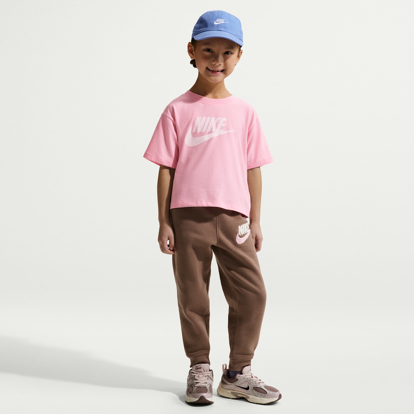 Детская футболка Nike Club Boxy, цвет: Розовый — фото 4