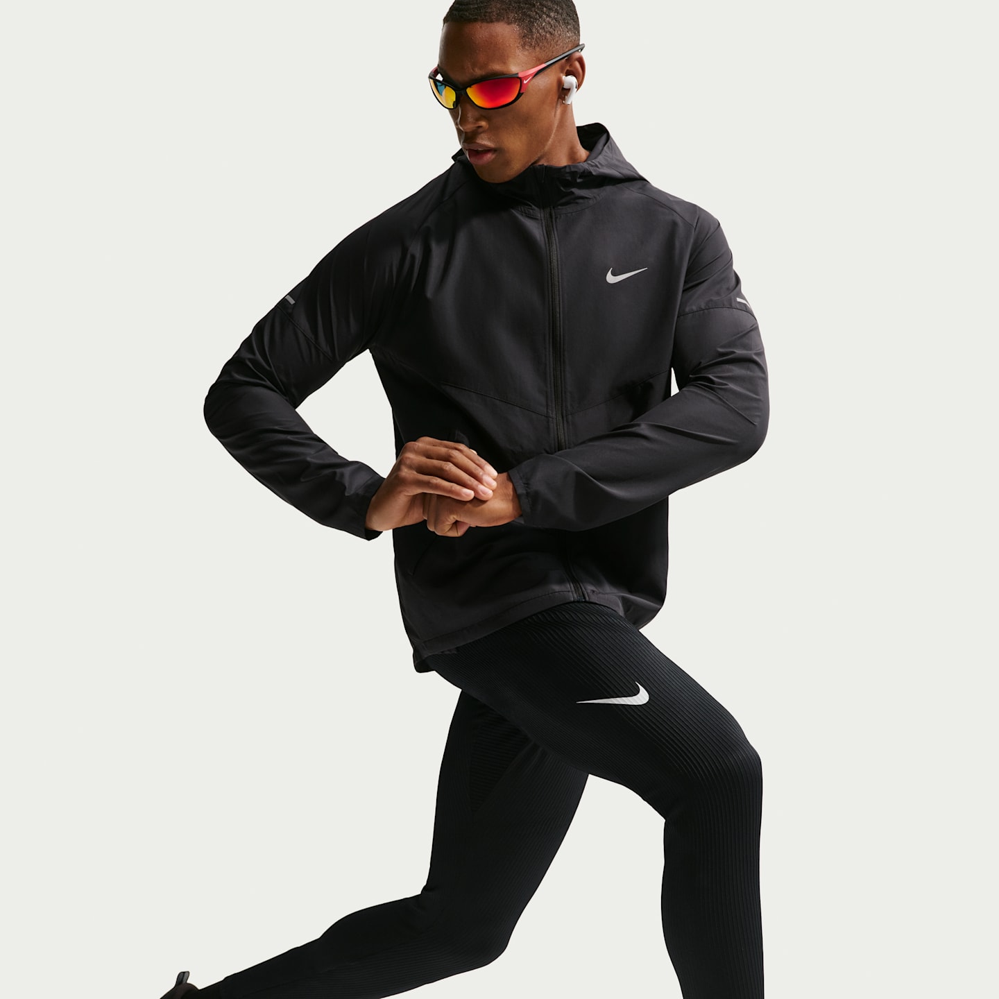 Мужские беговые тайтсы Nike AeroSwift Dri-FIT ADV, цвет: Чёрный / Снежный белый — фото 5