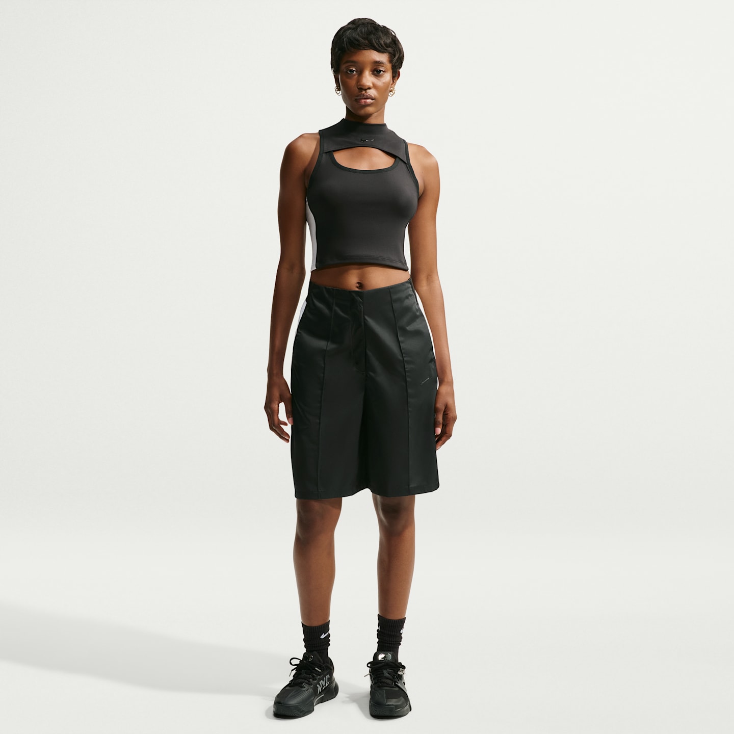 Женский топ Nike Naomi Osaka Tight Mod-Cropped, цвет: Чёрный / Белый — фото 4