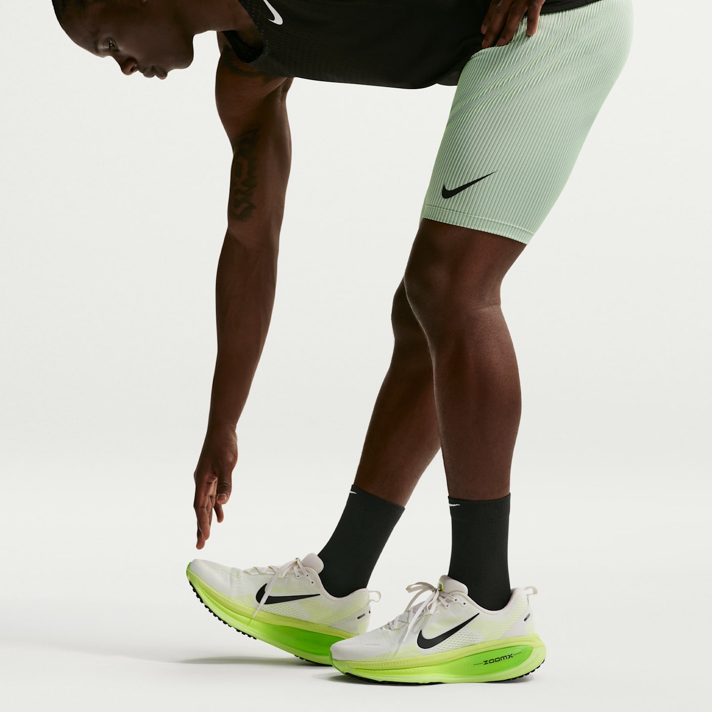 Носки Micro для мужчин, средней высоты — Nike, цвет: Чёрный / Дымчатый серый — фото 4