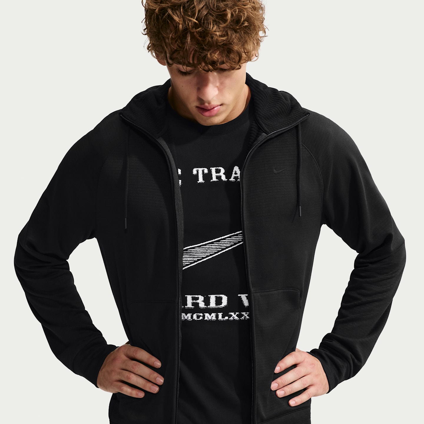Мужское худи на молнии Nike Primary NanoKnit Therma-FIT, цвет: Чёрный — фото 1