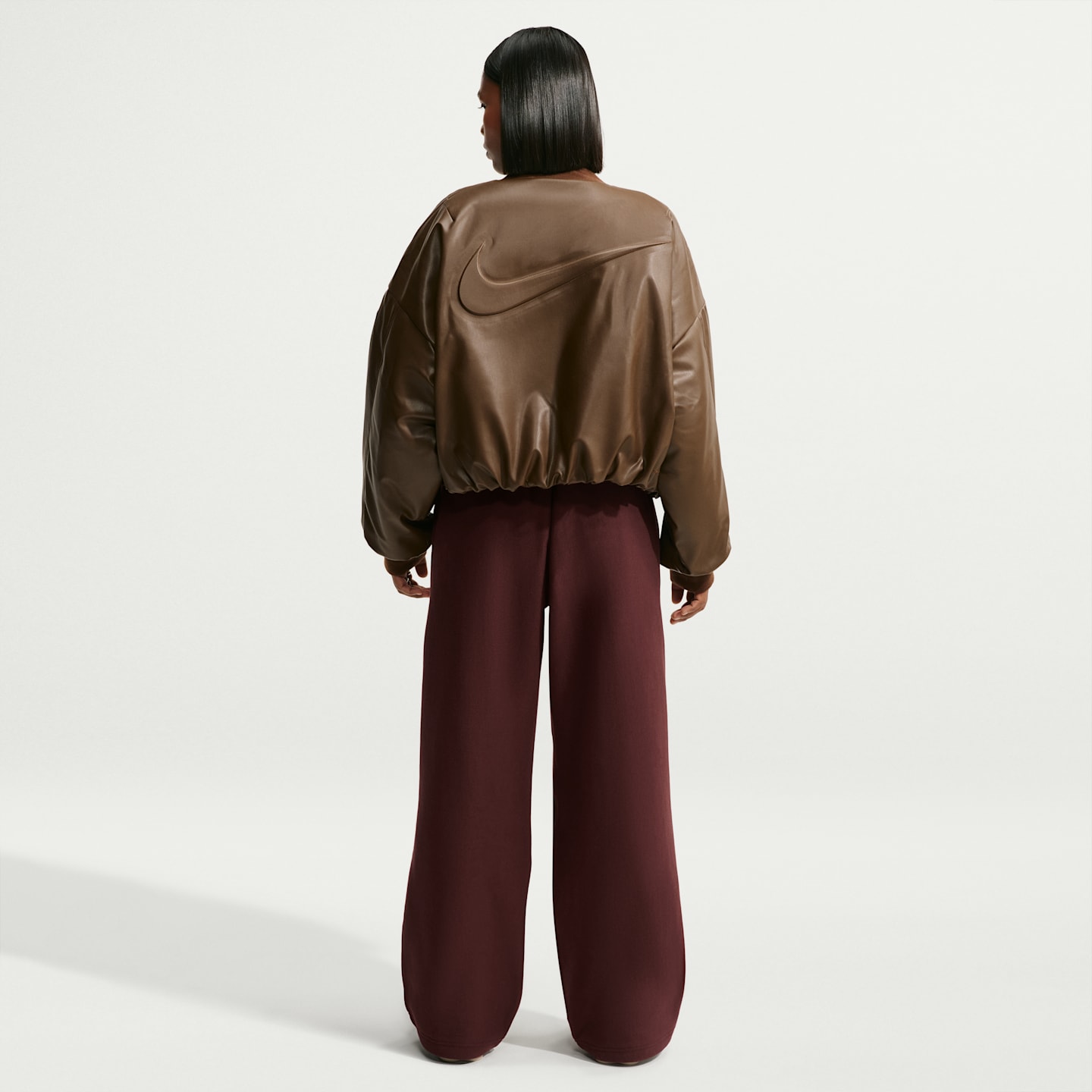 Женские брюки Nike Studio Fleece Heavyweight оверсайз со складками, высокая посадка, цвет: Молочный — фото 5