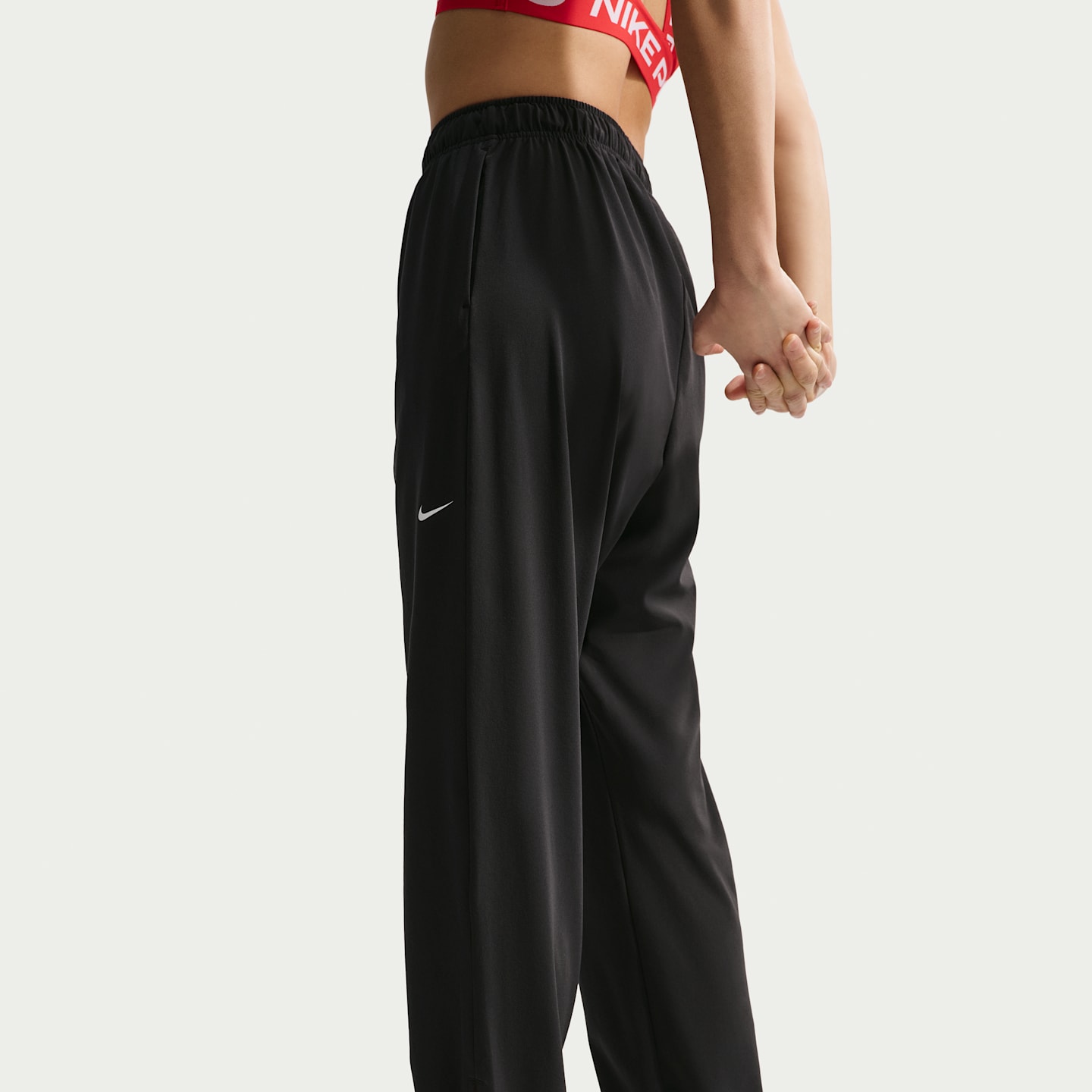 Женские длинные тканые брюки Nike Pro Dri-FIT со средней посадкой, цвет: Чёрный / Белый — фото 3