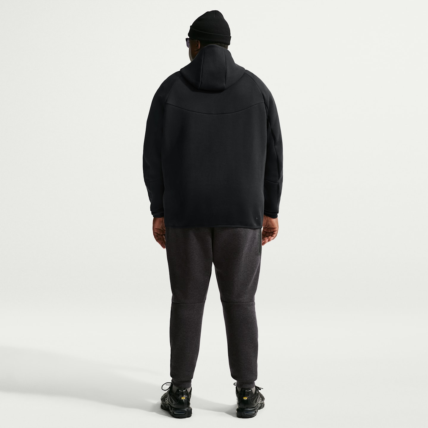 Мужские брюки Nike Tech Fleece, цвет: Чёрный меланжевый / Чёрный — фото 10