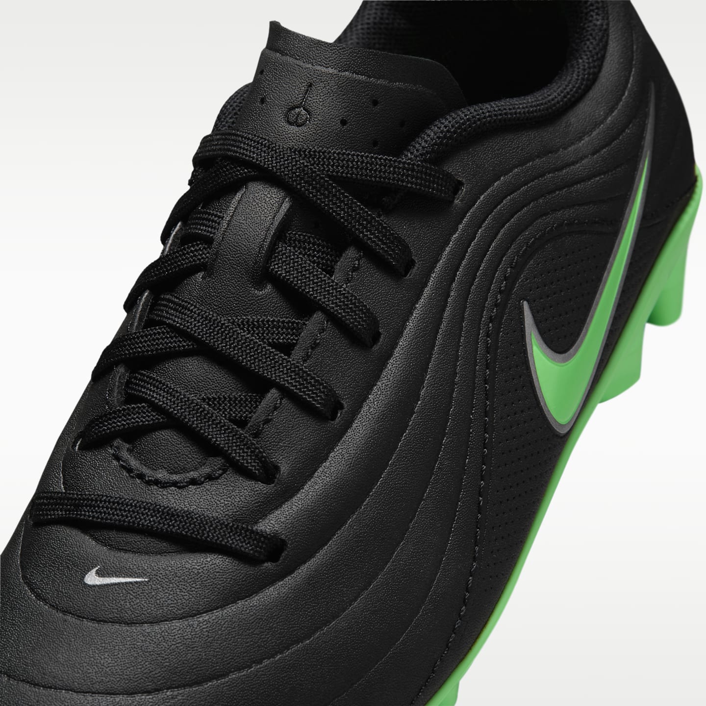 Детские бутсы Nike Jr. Tiempo Maestro Club Multi-Ground Low-Top Soccer Cleats, цвет: Чёрный / Зелёный — фото 8