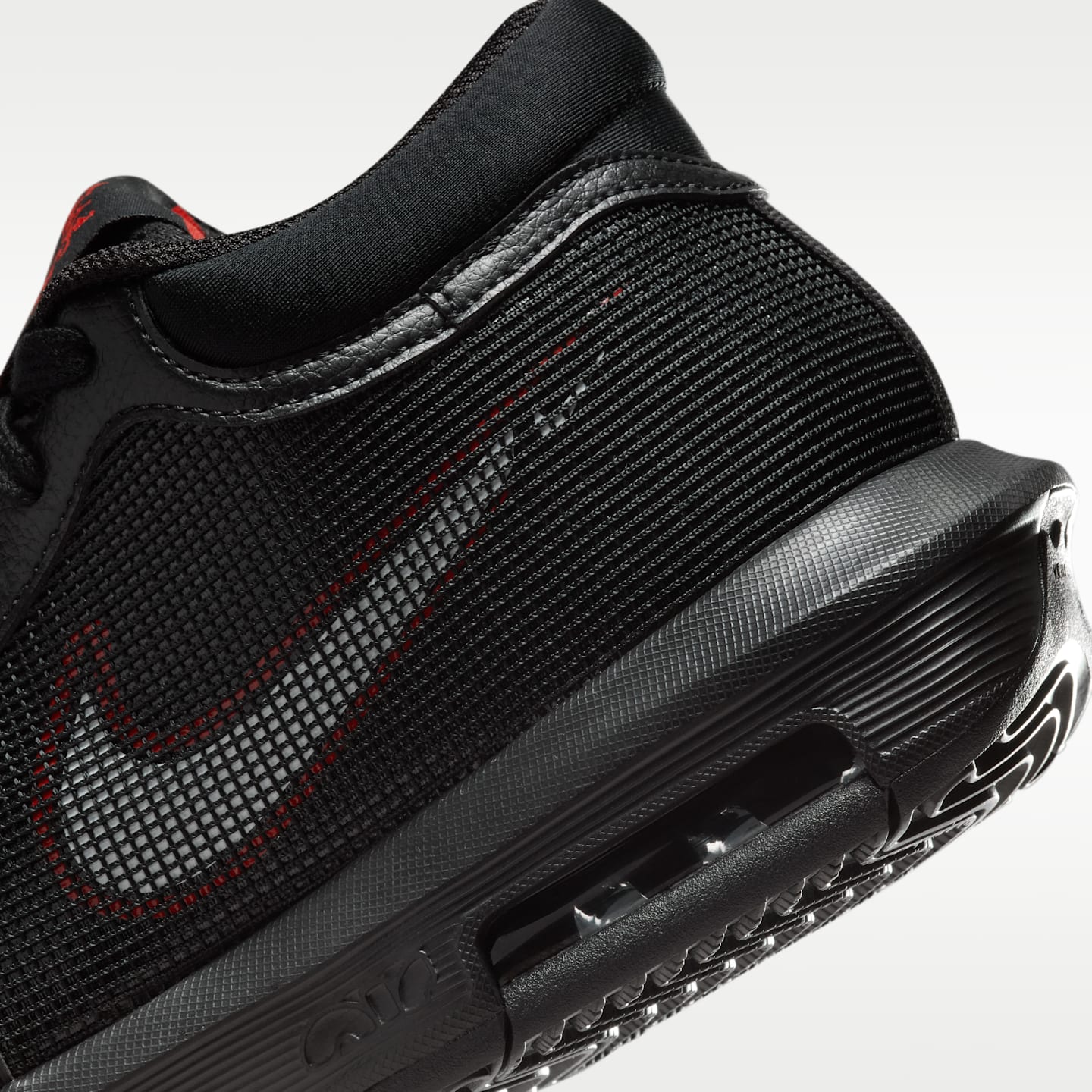 Женские кроссовки Nike LeBron Witness 8 Basketball, цвет: Чёрный / Красный — фото 8