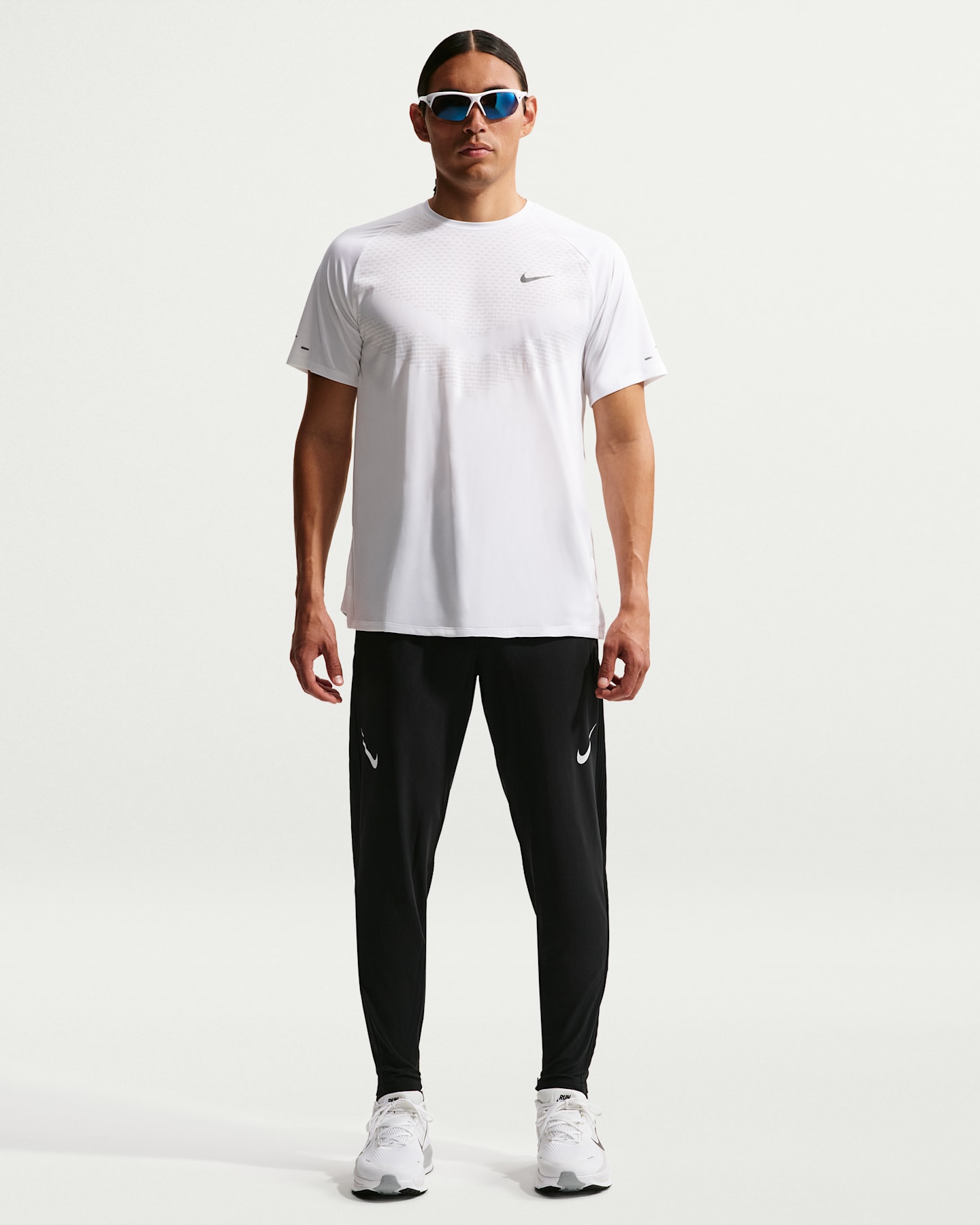 Мужские беговые брюки Nike AeroSwift Dri-FIT ADV, цвет: Чёрный / Снежный белый — фото 6