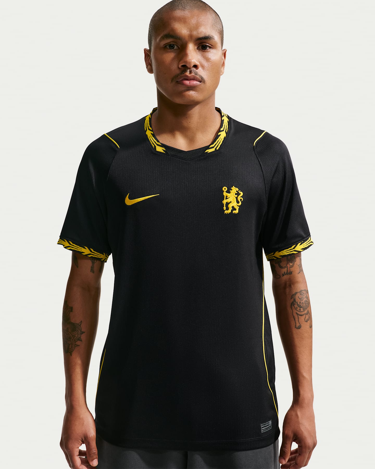 Мужской топ Nike Chelsea FC 2026/27 Stadium Away Dri-FIT Soccer Replica Jersey, цвет: Чёрный / Золотой — фото 6