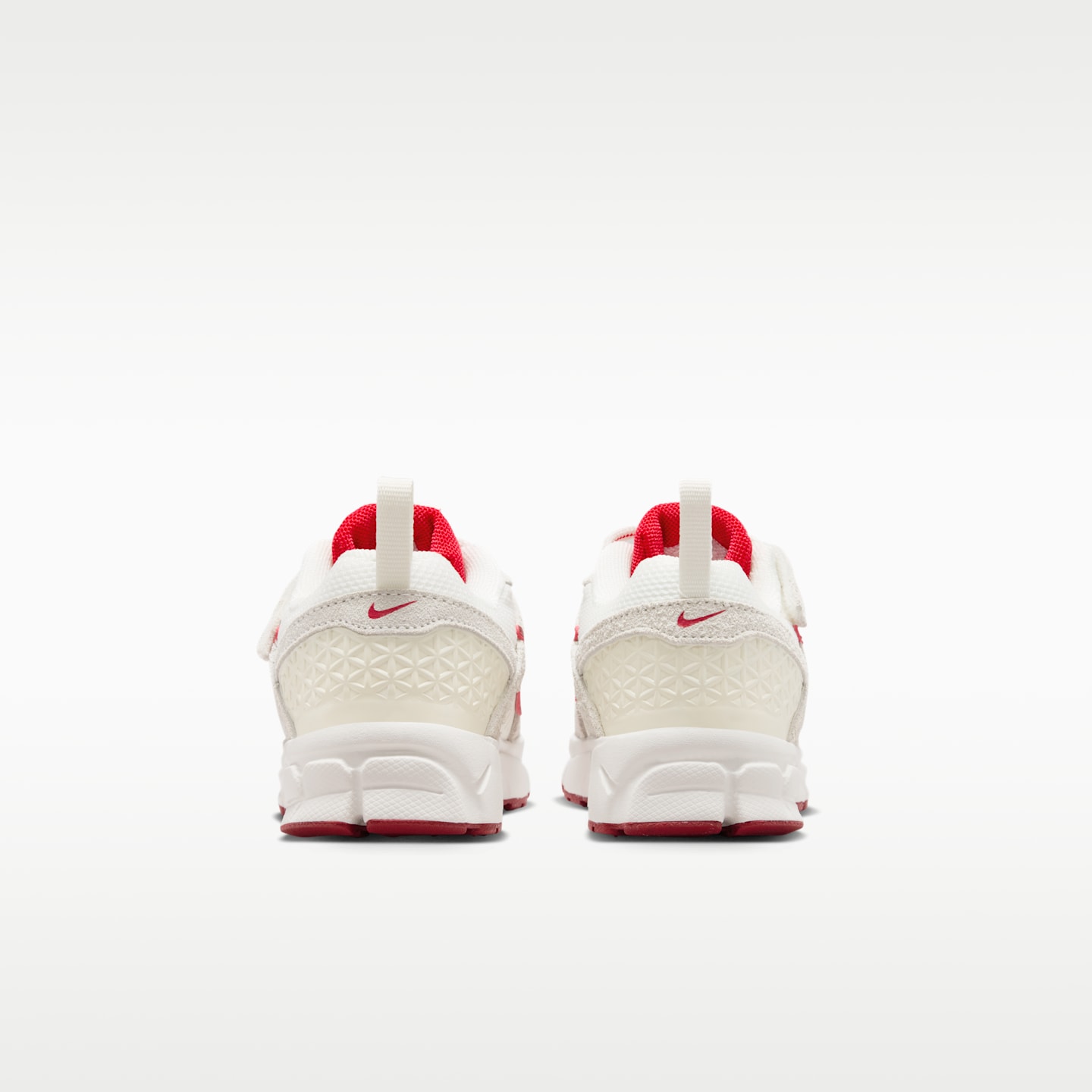 Детские кроссовки Nike Vomero 5 SE, цвет: Молочный / Малиновый — фото 6