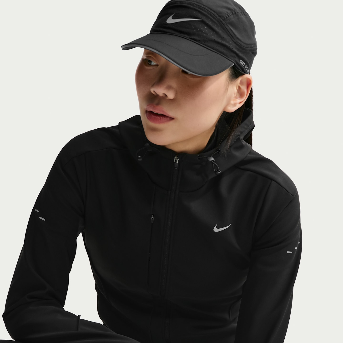 Женская куртка Nike Swift Therma-FIT Repel Running, цвет: Чёрный — фото 3