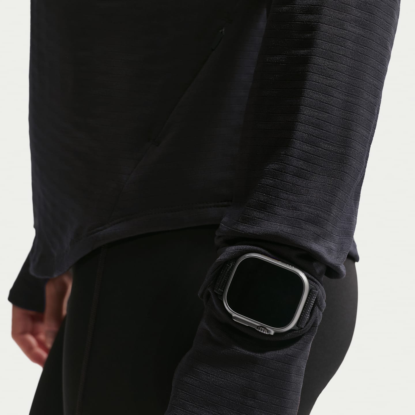 Женский топ Nike Swift Therma-FIT Turtle-Neck Running Top, цвет: Чёрный — фото 6