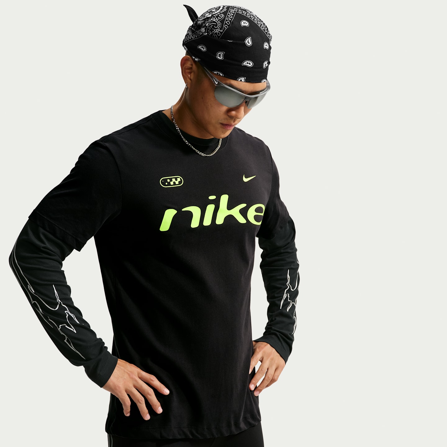 Мужская беговая футболка Nike Dri-FIT, цвет: Чёрный — фото 3