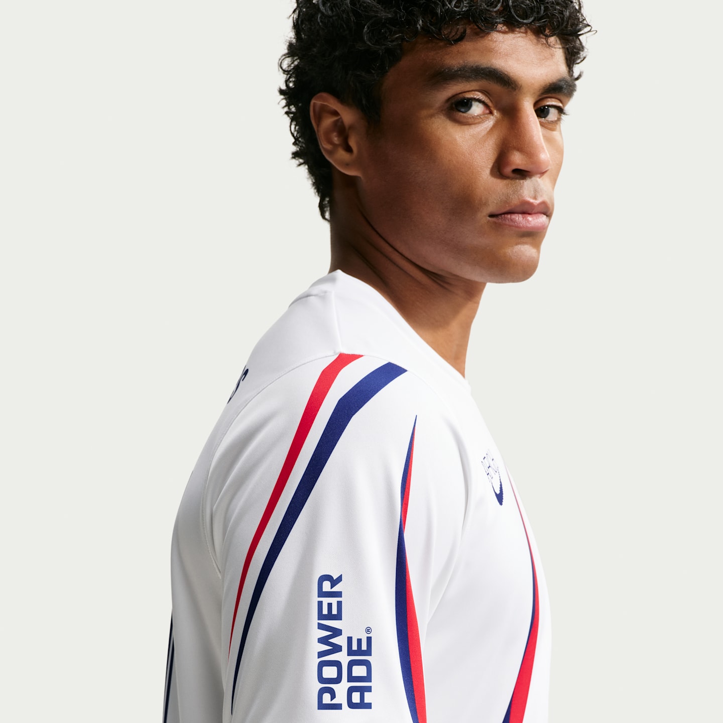 Мужской футбольный топ с короткими рукавами Nike USA x V.A.A. Academy Pro, цвет: Белый / Королевский синий — фото 7