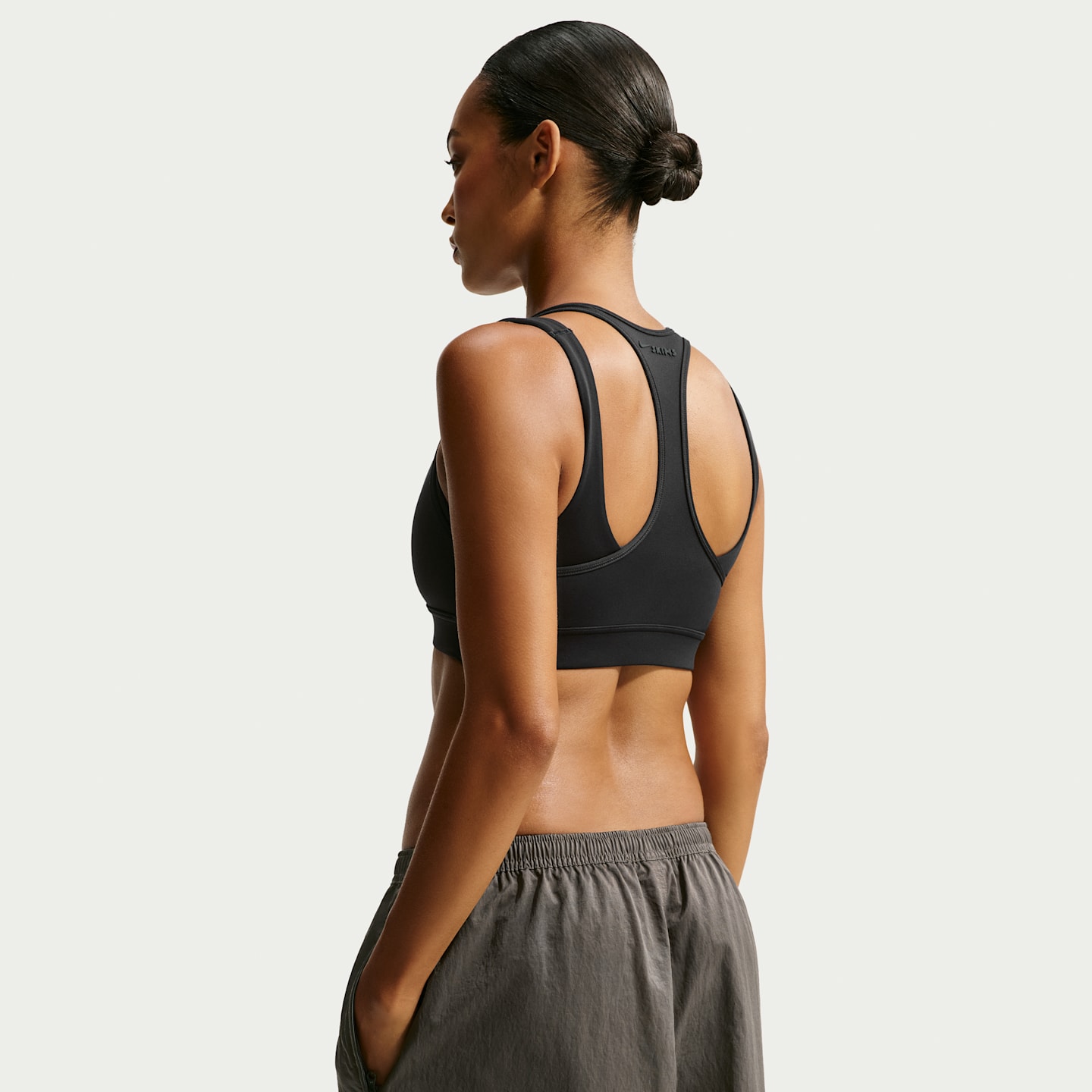 Женские брюки NikeSKIMS Crunchy Nylon Wide-Leg, цвет: Nskm Boulder — фото 3