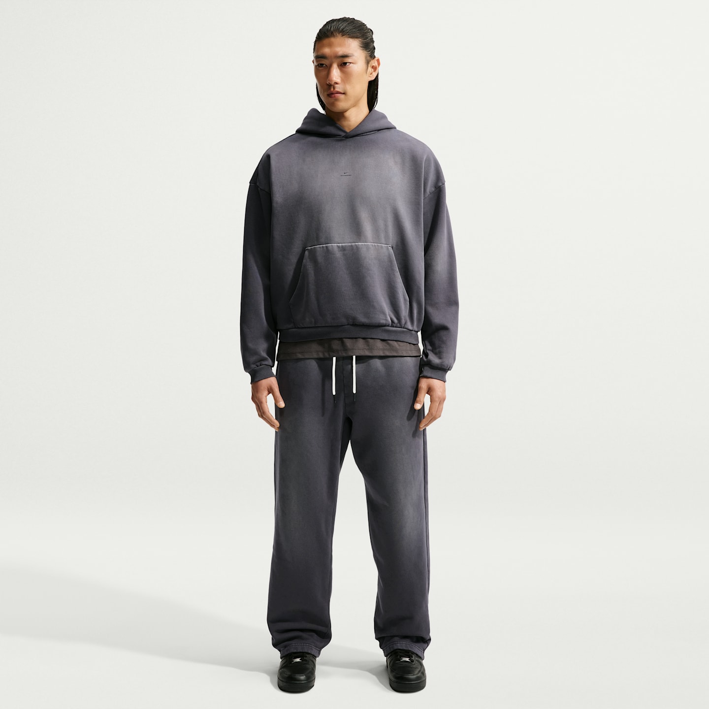 Мужское плотное баскетбольное худи-пуловер Nike Standard Issue с начёсом, цвет: Чёрный / Бледная слоновая кость — фото 4
