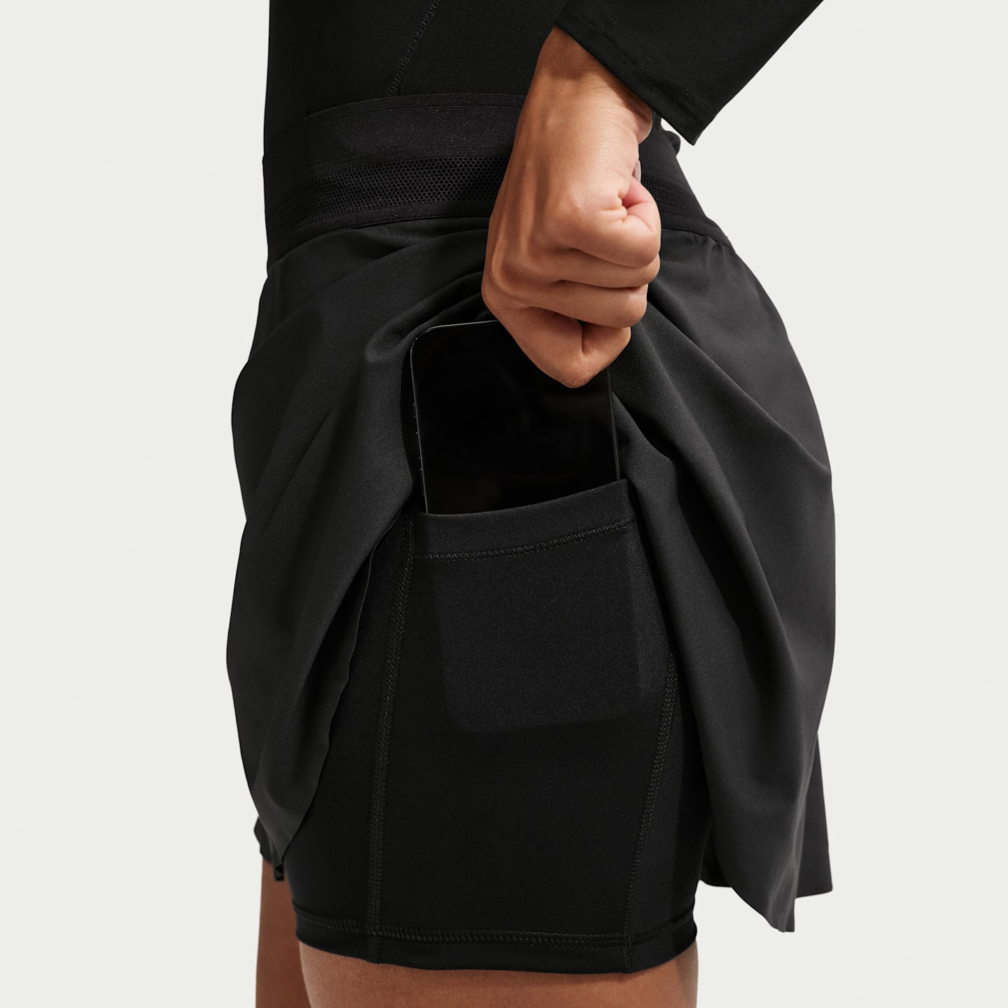 Женская короткая теннисная юбка NikeCourt Advantage Dri-FIT, цвет: Чёрный — фото 7