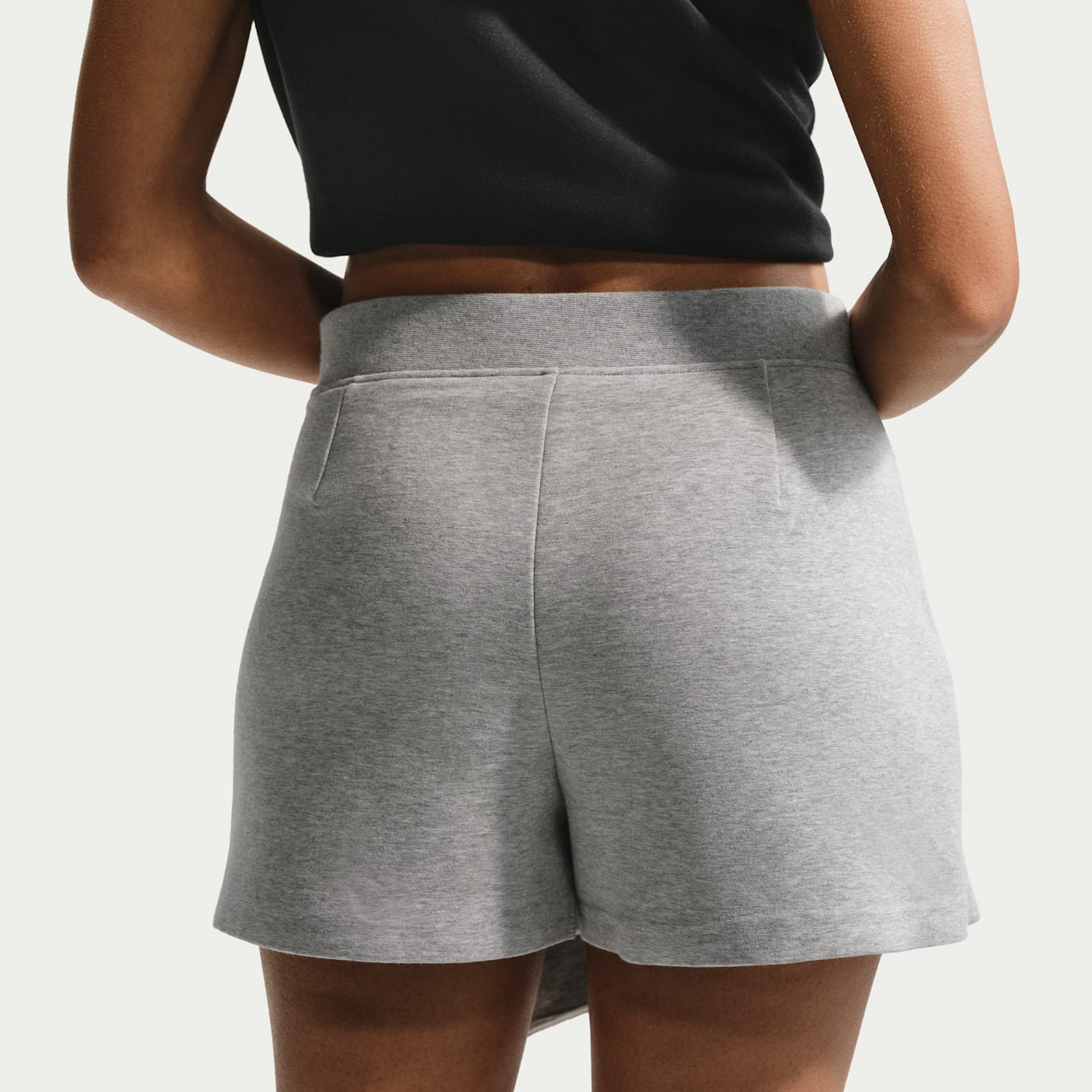 Женская юбка-шорты Nike Sportswear Tech Fleece со средней посадкой, цвет: Серый меланжевый / Чёрный — фото 3