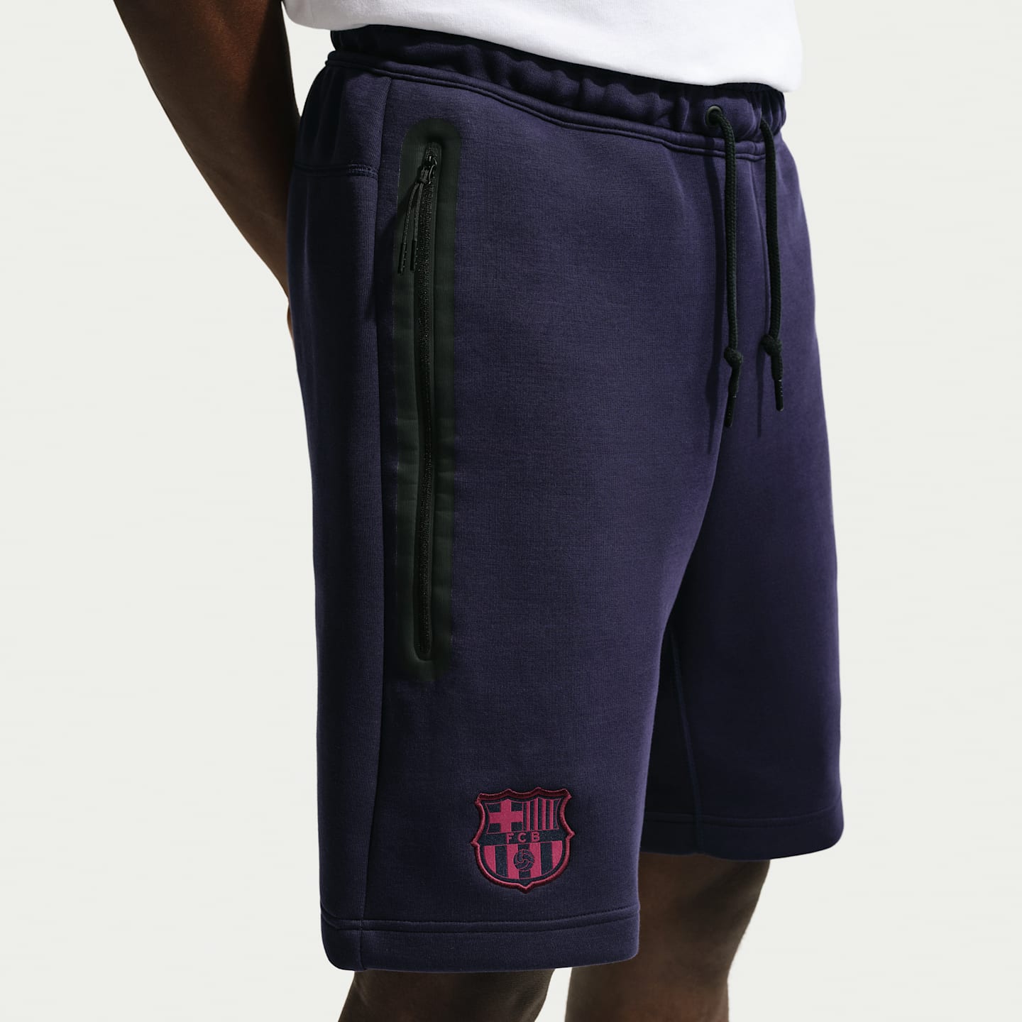Мужские футбольные шорты Nike FC Barcelona Tech Fleece, цвет: Синий / Минеральный жёлтый — фото 3