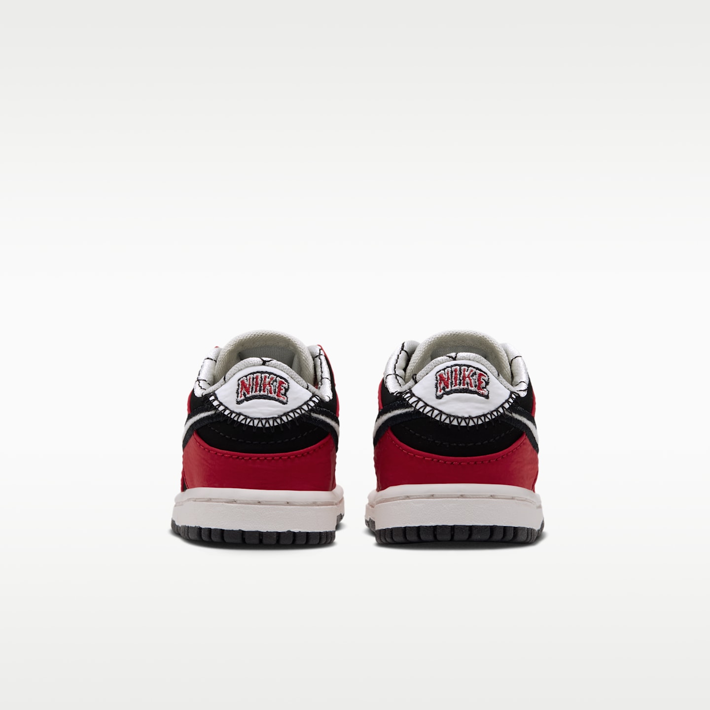 Детские кроссовки Nike Dunk Low LV8 для малышей, цвет: Чёрный / Красный — фото 6