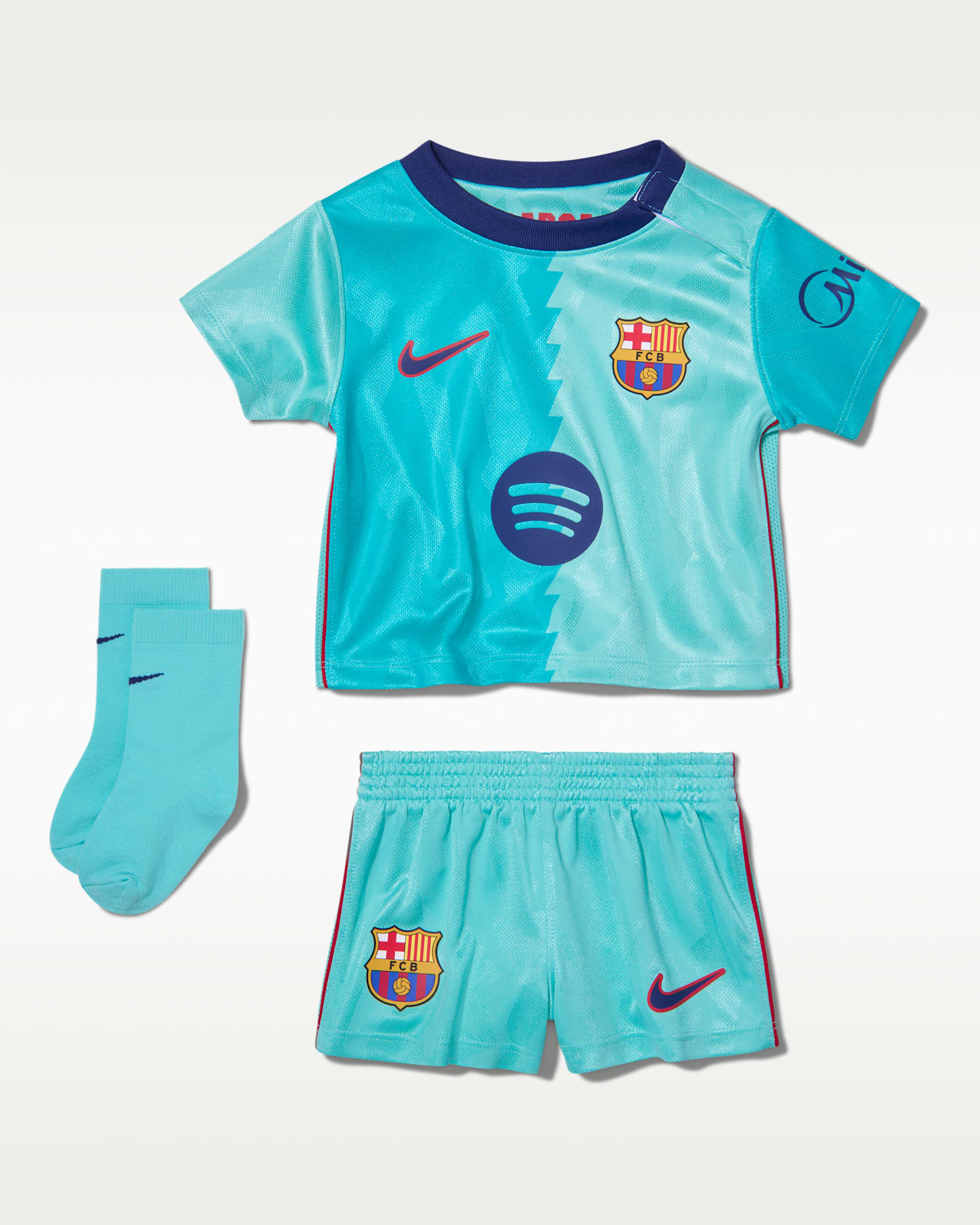Футбольный комплект для малышей Nike FC Barcelona 2026/27 Stadium Third из 3 предметов, цвет: Зелёный морозный / Красный — фото 4