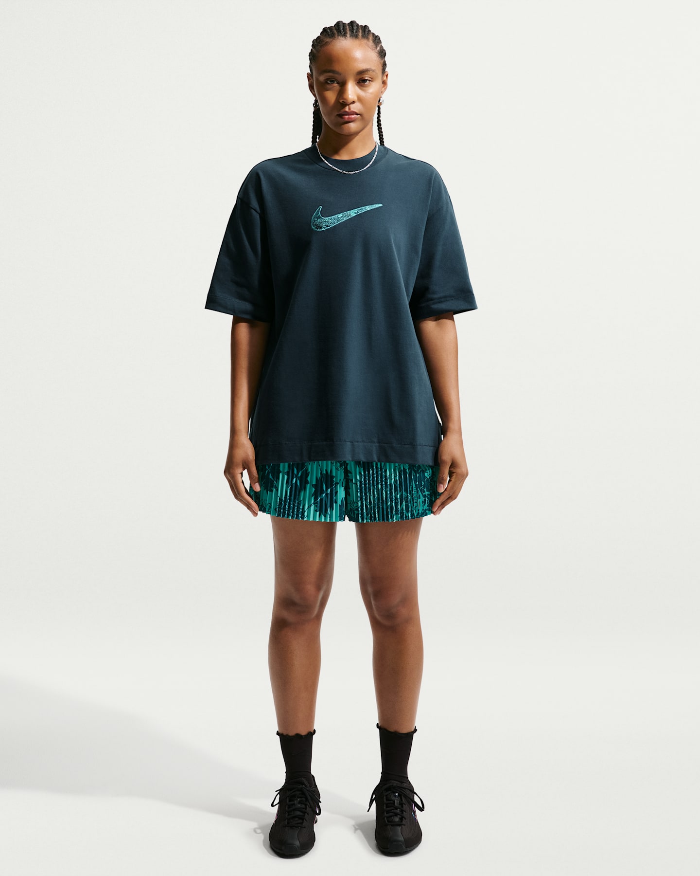 Женские шорты 3" со средней посадкой Nike Naomi Osaka, цвет: Прозрачный нефритовый / Тёмно-синий — фото 6