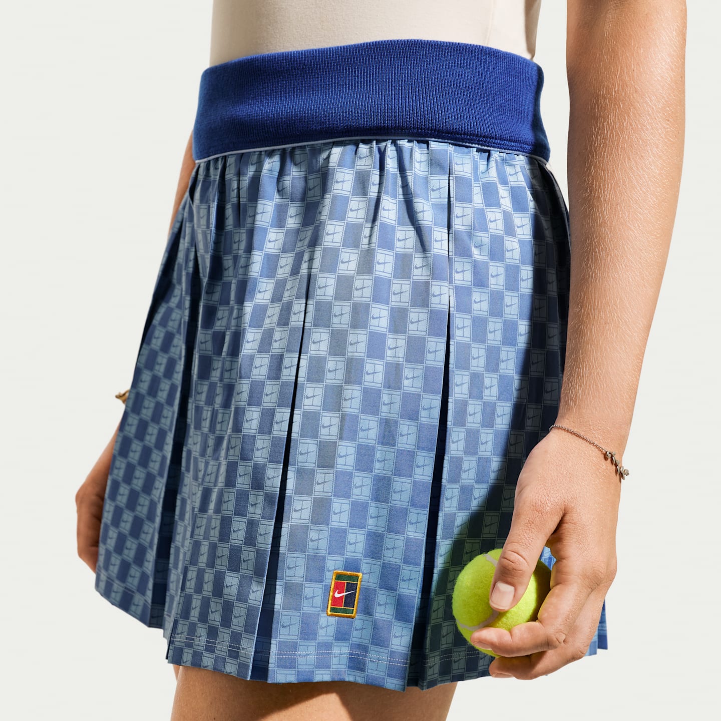 Женская теннисная юбка NikeCourt Court Collection с высокой талией, цвет: Серебристый — фото 2