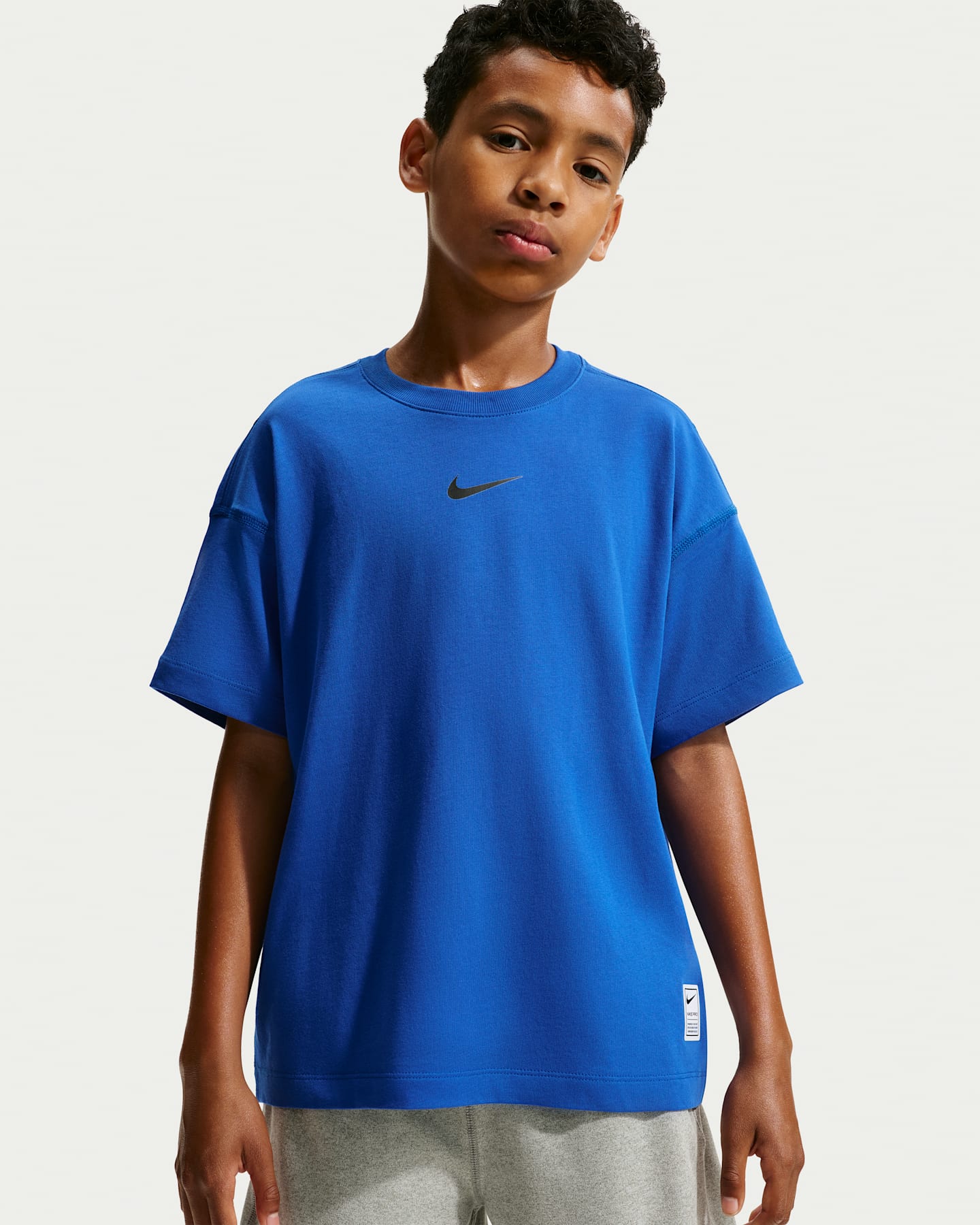 Топ Nike Pro Dri-FIT Short-Sleeve Training для мальчиков, цвет: Королевский синий / Чёрный — фото 6