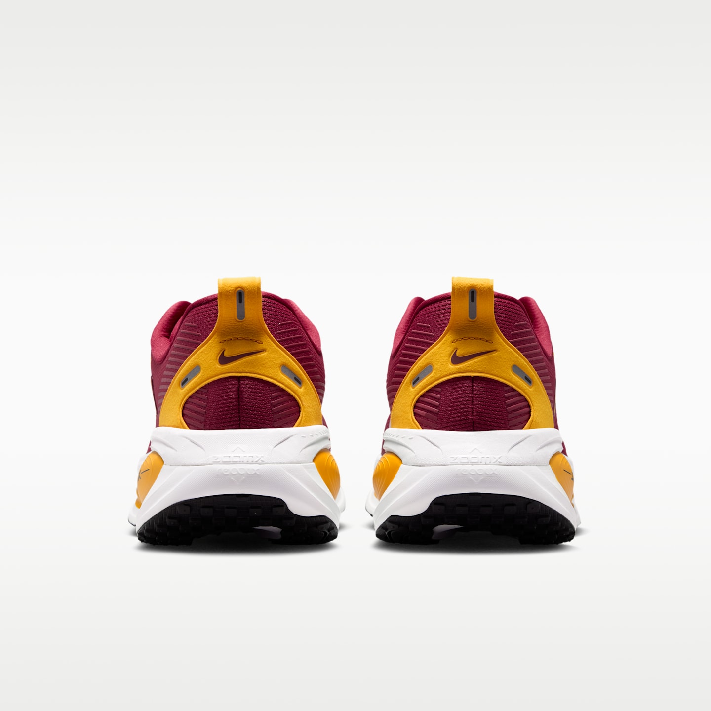 Мужские кроссовки Nike College Vomero 18 (USC) Road Running, цвет: Малиновый / Золотой — фото 6
