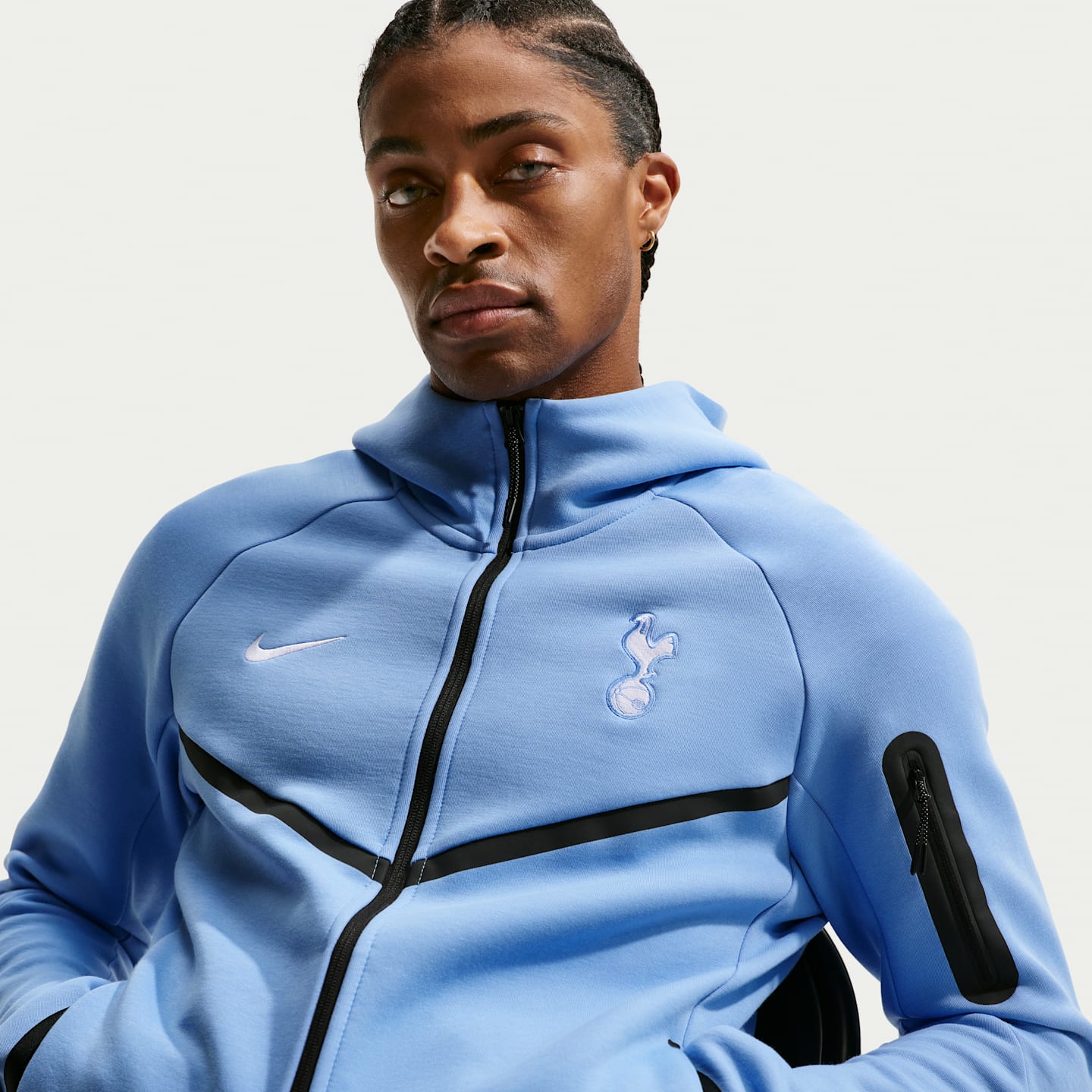 Мужская футбольная худи на молнии Nike Tottenham Hotspur Tech Fleece Windrunner, цвет: Светлый синий / Белый — фото 3