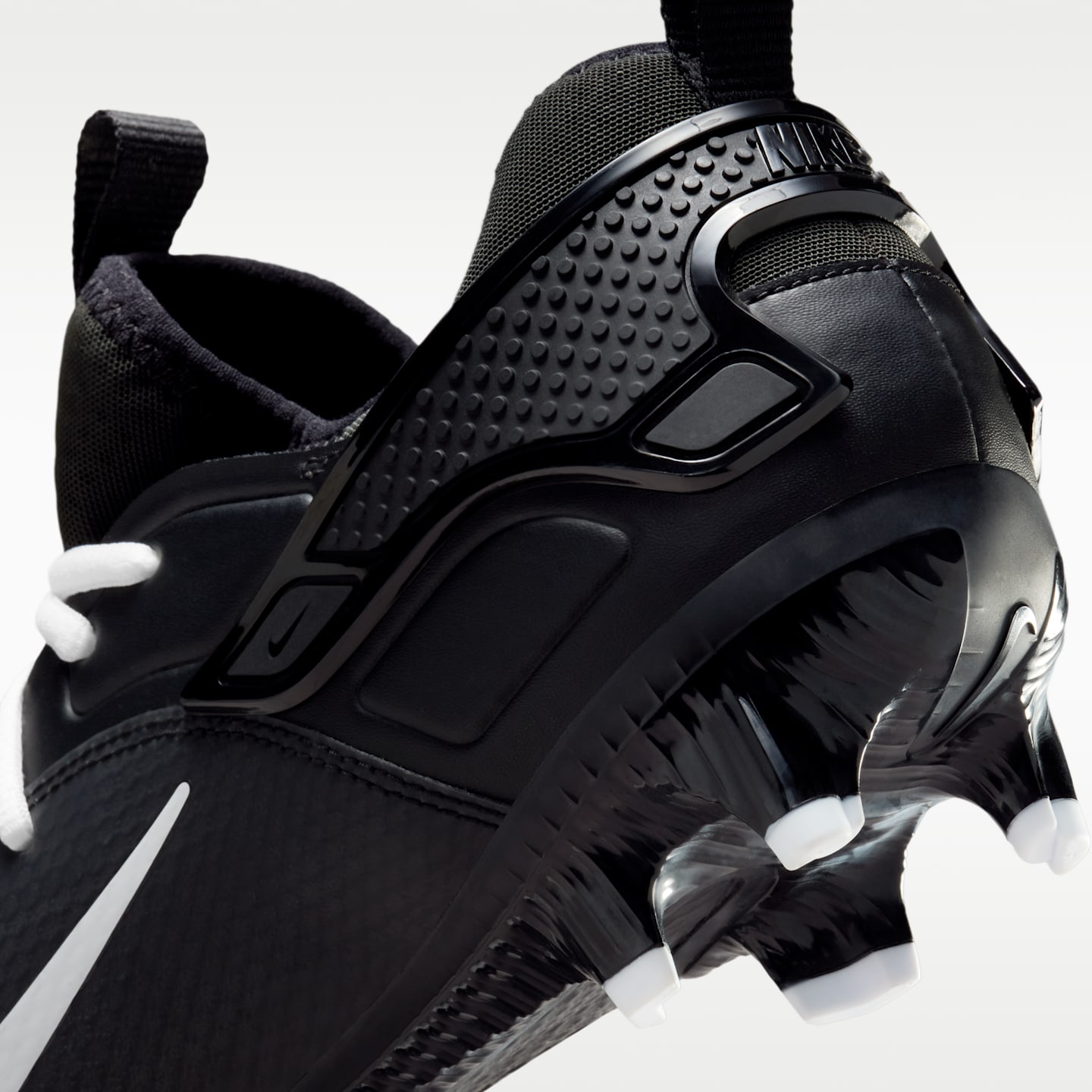 Женские бутсы Nike Huarache 9 Elite Low LAX Lacrosse, цвет: Чёрный / Белый — фото 9