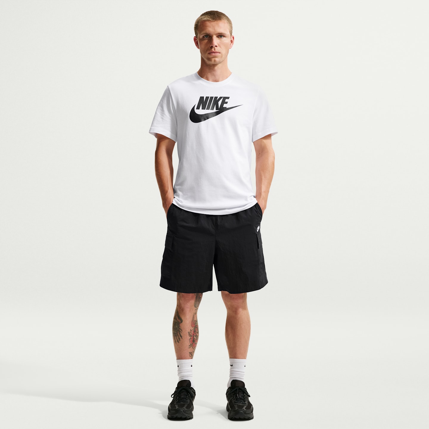 Мужские шорты Nike Sportswear Club Utility, цвет: Чёрный / Белый — фото 1