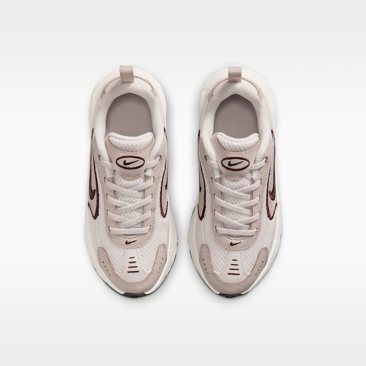 Детские кроссовки Nike Stratos Shift 2000 Shoes, цвет: Кремовый / Чёрный — фото 4