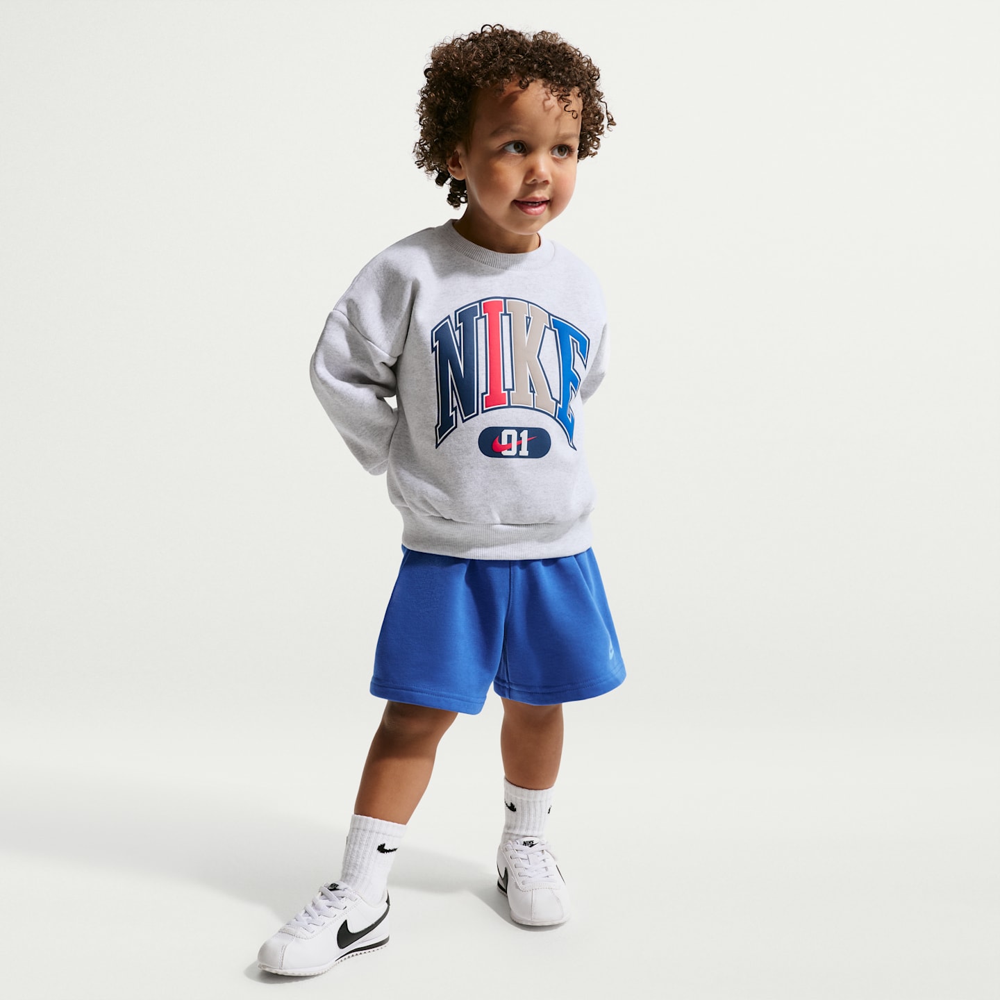 Детский флисовый свитшот Nike Sportswear Multisport для малышей, цвет: Берёзовый меланжевый — фото 4