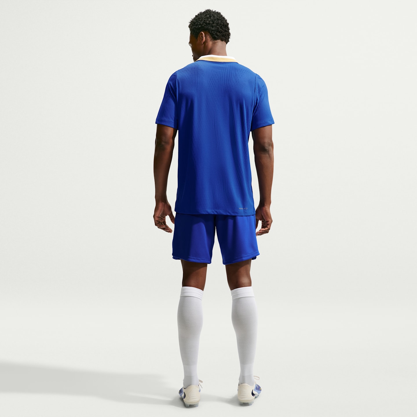 Мужской топ Nike Finland 2026 Match Home Aero-FIT Soccer Authentic Jersey, цвет: Синий / Белый — фото 5