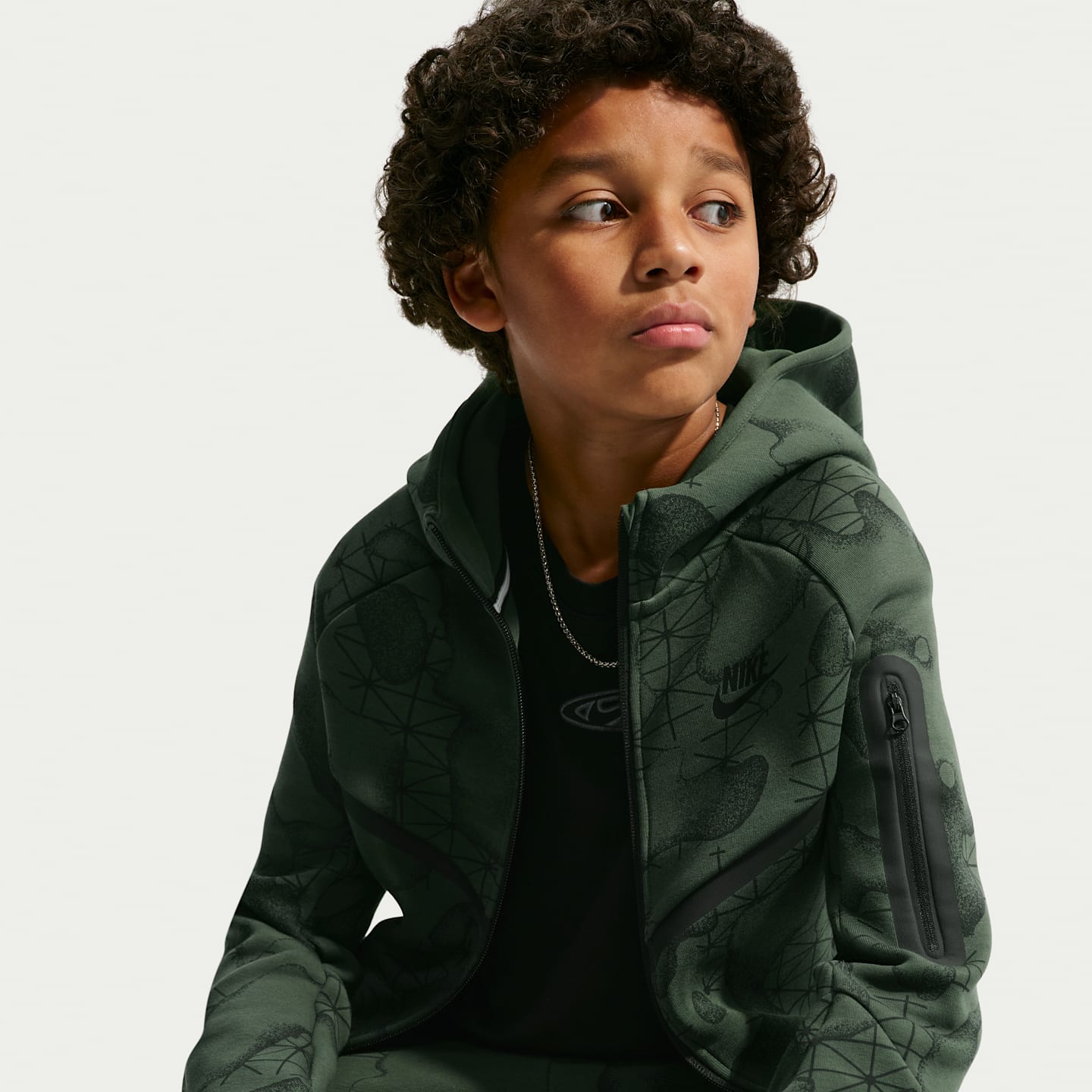 Худи Nike Tech Fleece Full-Zip для мальчиков, цвет: Камуфляжный зелёный / Чёрный — фото 3
