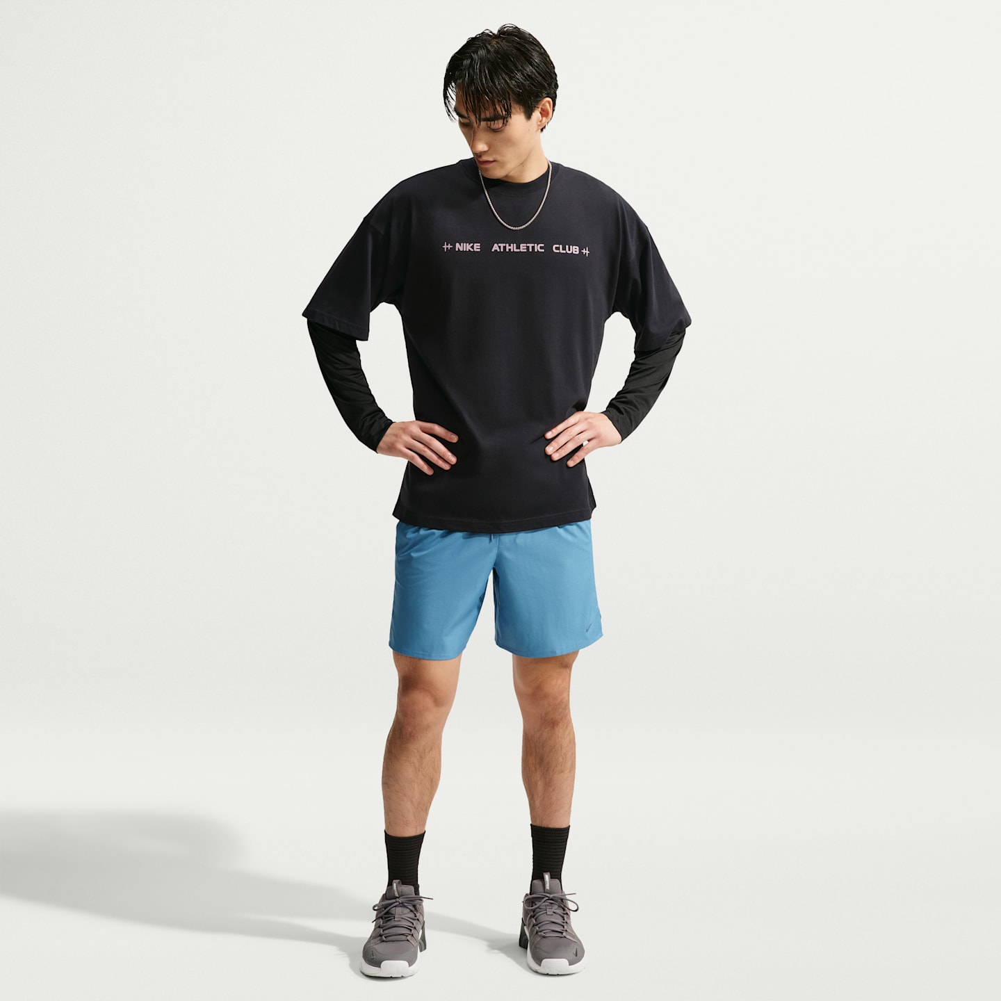 Мужская футболка Nike N.A.C. оверсайз, цвет: Чёрный / Фиолетовый — фото 4