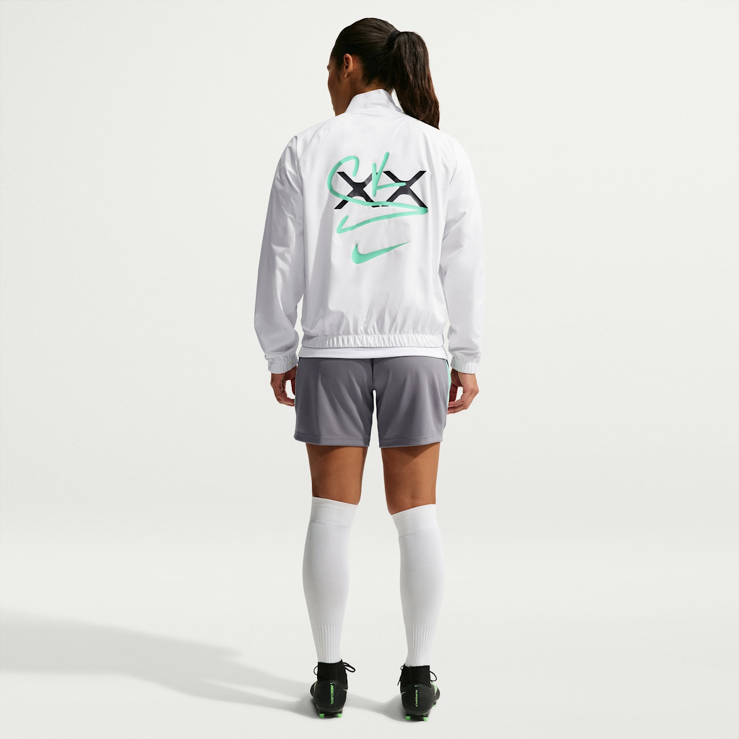 Женские куртки Sam Kerr Nike Soccer Anthem, цвет: Снежный белый / Серый — фото 5