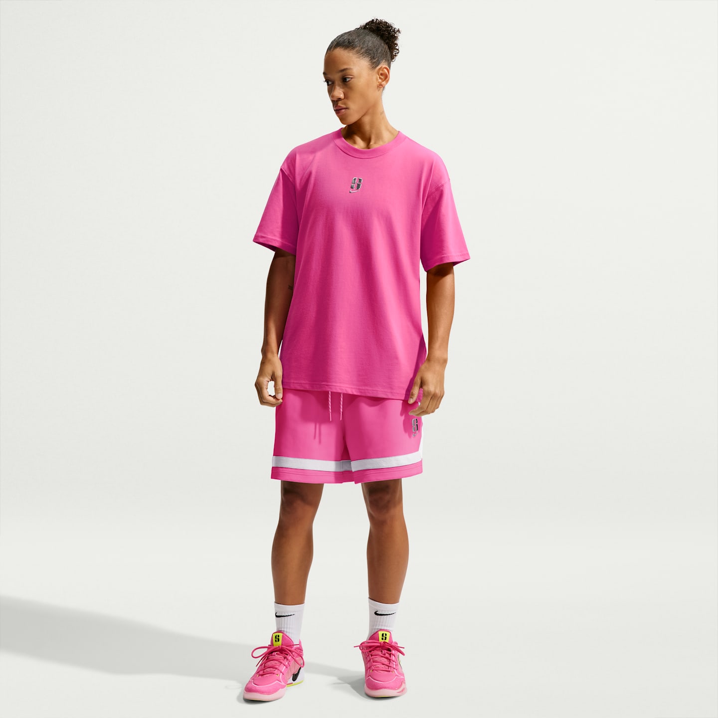 Баскетбольная футболка Nike Sabrina Dri-FIT, цвет: Пустынный розовый — фото 6