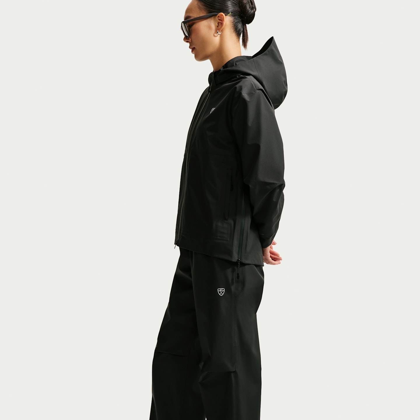 Женские брюки Nike Storm-FIT ADV Golf, цвет: Чёрный / Белый — фото 4
