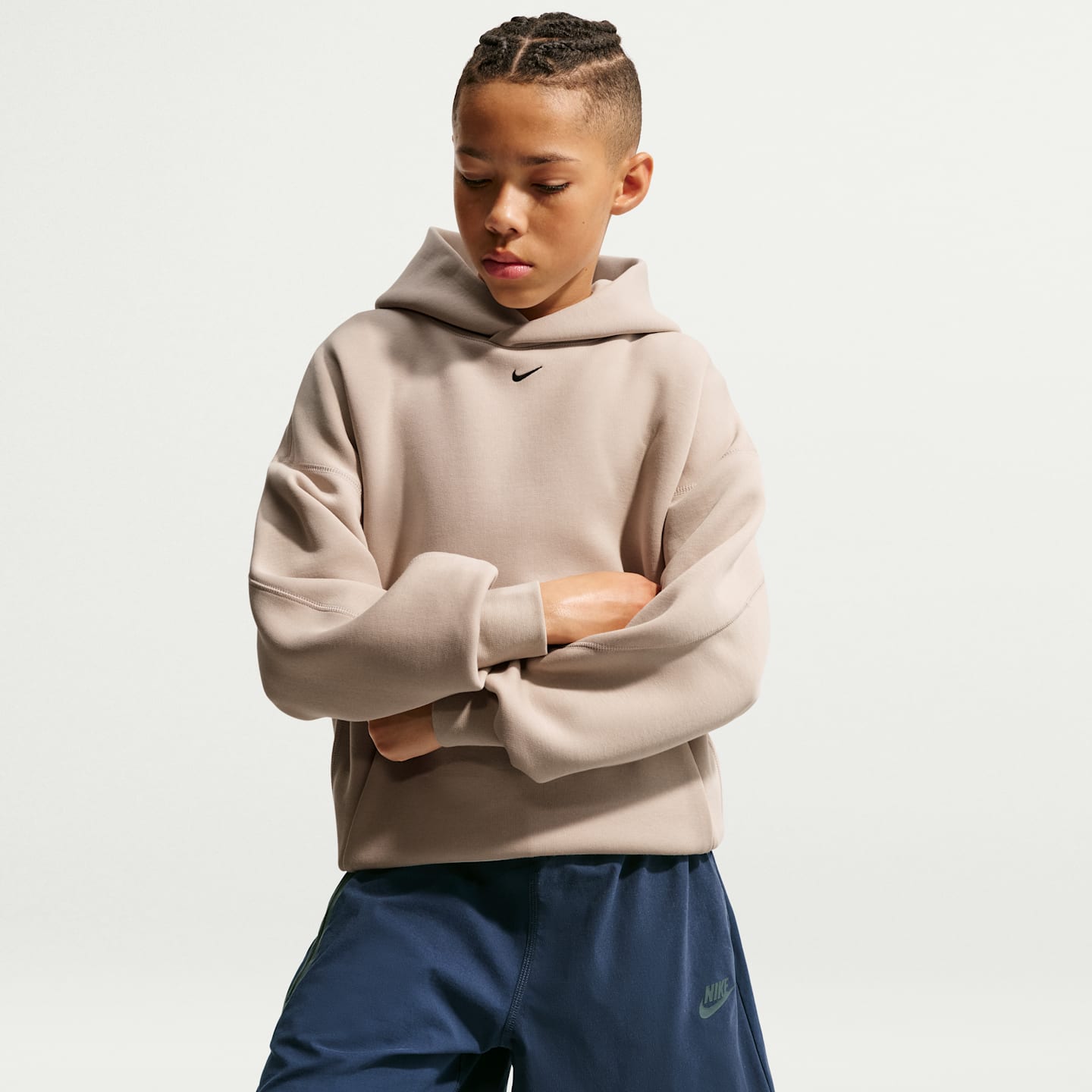 Детские тканые шорты для мальчиков Nike Sportswear Tech, цвет: Обсидиановый / Чёрный — фото 4