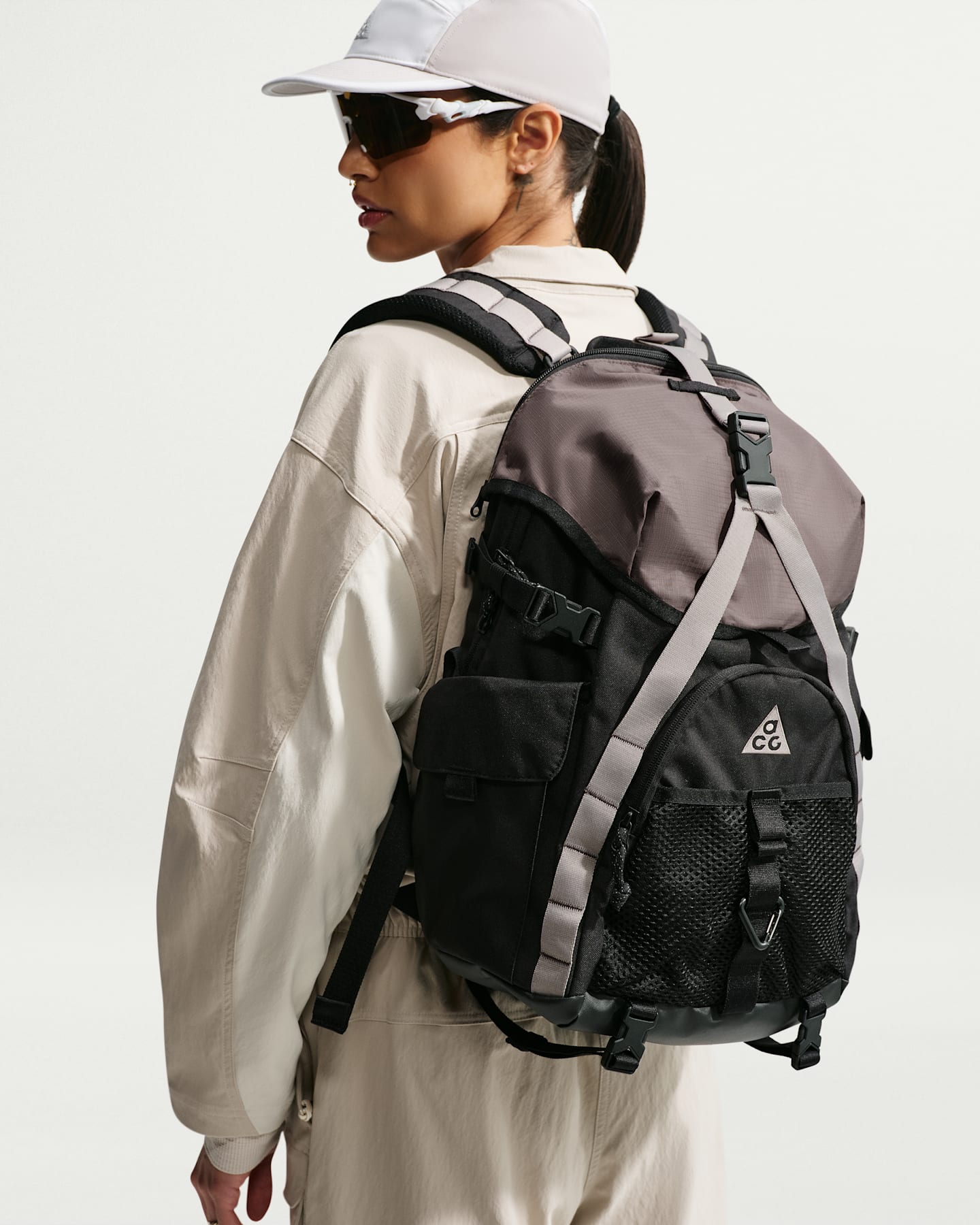 Рюкзак Nike ACG Daymax (25L), цвет: Чёрный / Серый — фото 13